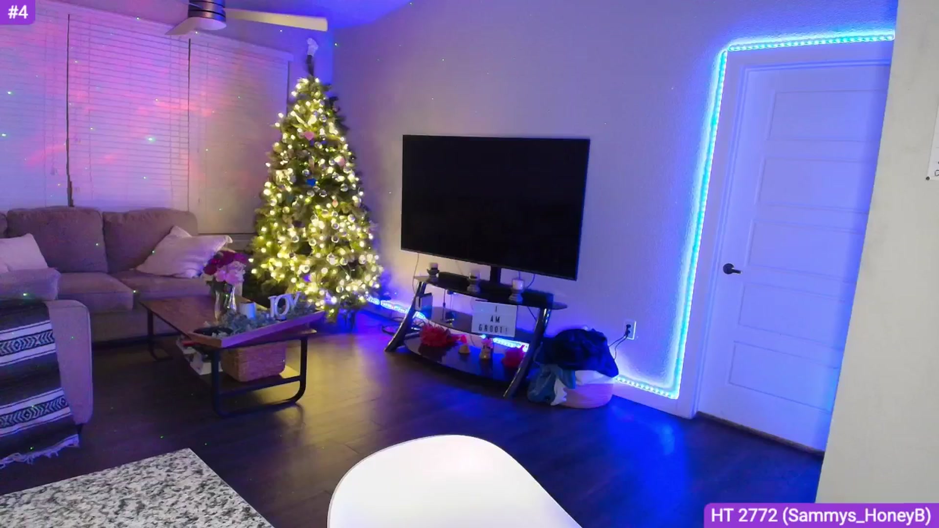 Gallery image thumbnail from Sammy_gray's myfreecams stream on, 04/09/2025, 03:58 image 13 of 20