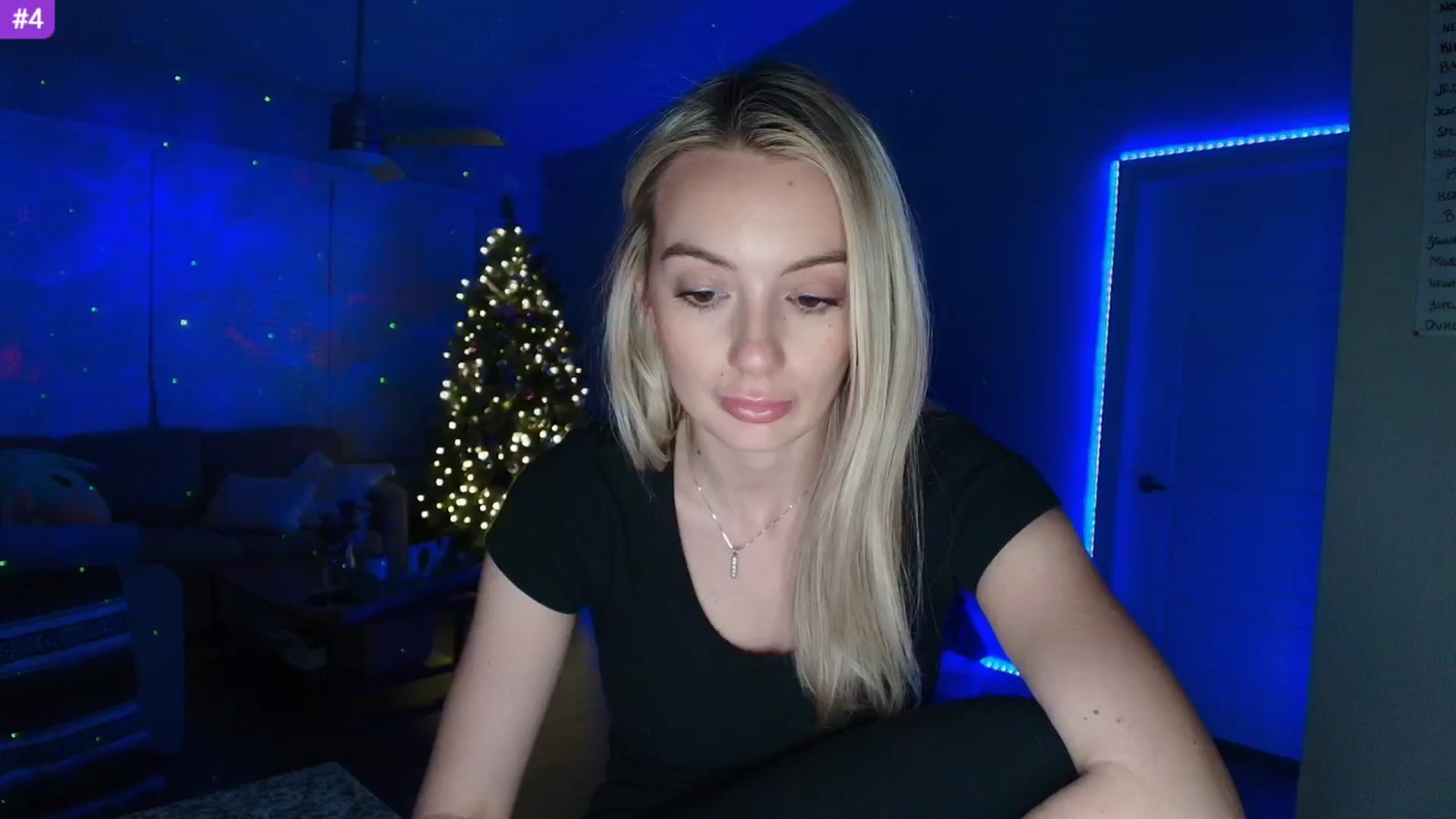 Gallery image thumbnail from Sammy_gray's myfreecams stream on, 04/11/2025, 06:35 image 4 of 20