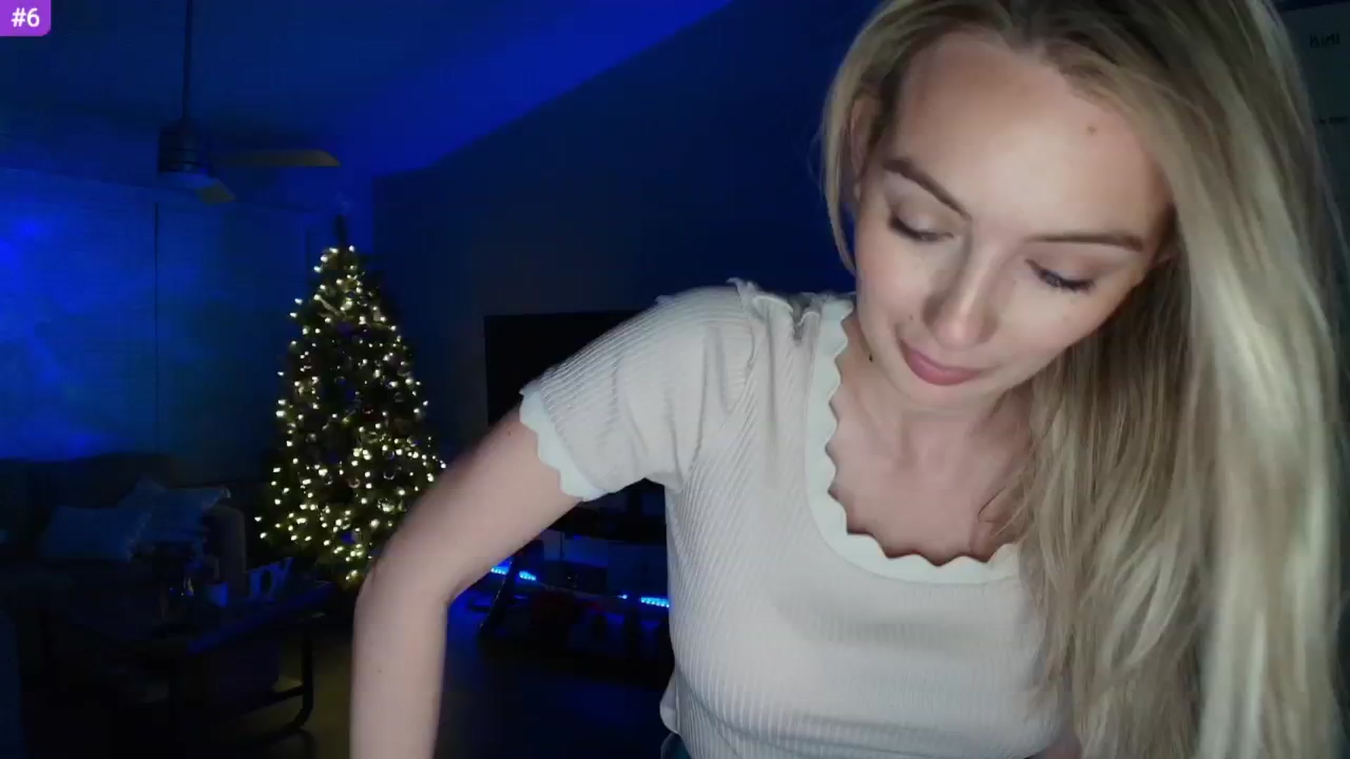 Gallery image thumbnail from Sammy_gray's myfreecams stream on, 04/12/2025, 04:05 image 6 of 20