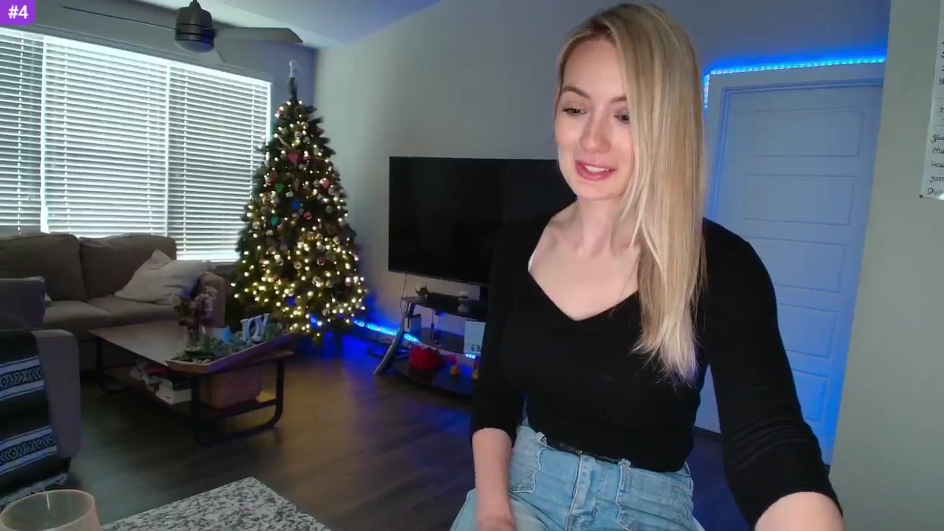 Gallery image thumbnail from Sammy_gray's myfreecams stream on, 04/13/2025, 24:47 image 8 of 20