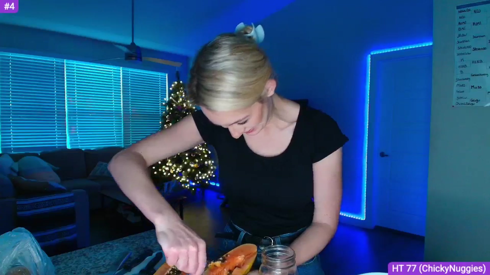 Gallery image thumbnail from Sammy_gray's myfreecams stream on, 04/16/2025, 03:08 image 3 of 20