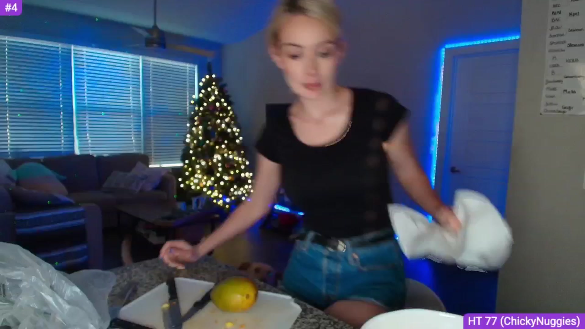 Gallery image thumbnail from Sammy_gray's myfreecams stream on, 04/16/2025, 03:08 image 7 of 20
