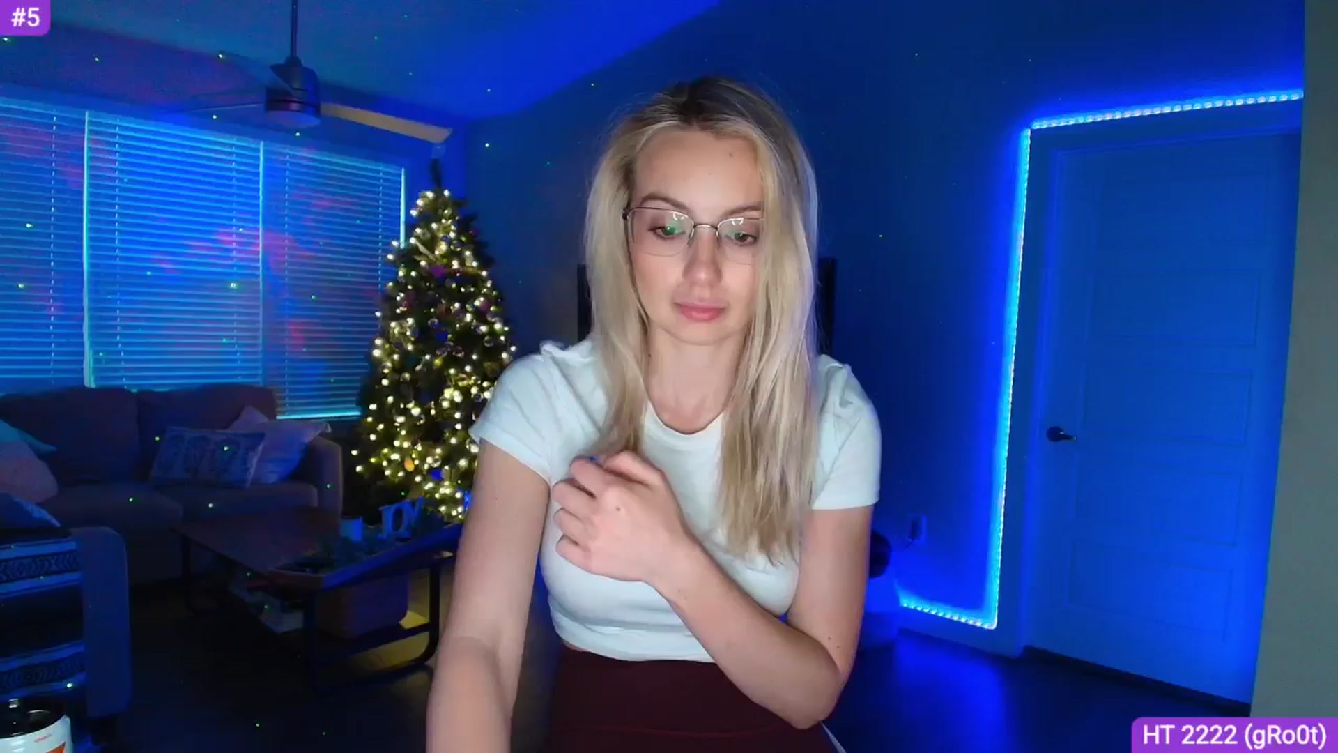 Gallery image thumbnail from Sammy_gray's myfreecams stream on, 04/17/2025, 03:55 image 10 of 20