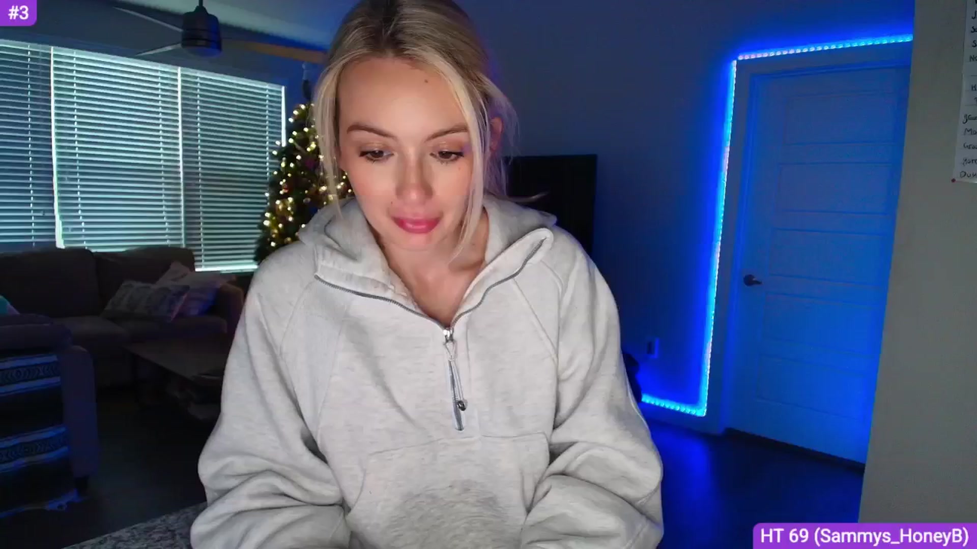 Gallery image thumbnail from Sammy_gray's myfreecams stream on, 04/19/2025, 24:00 image 11 of 20
