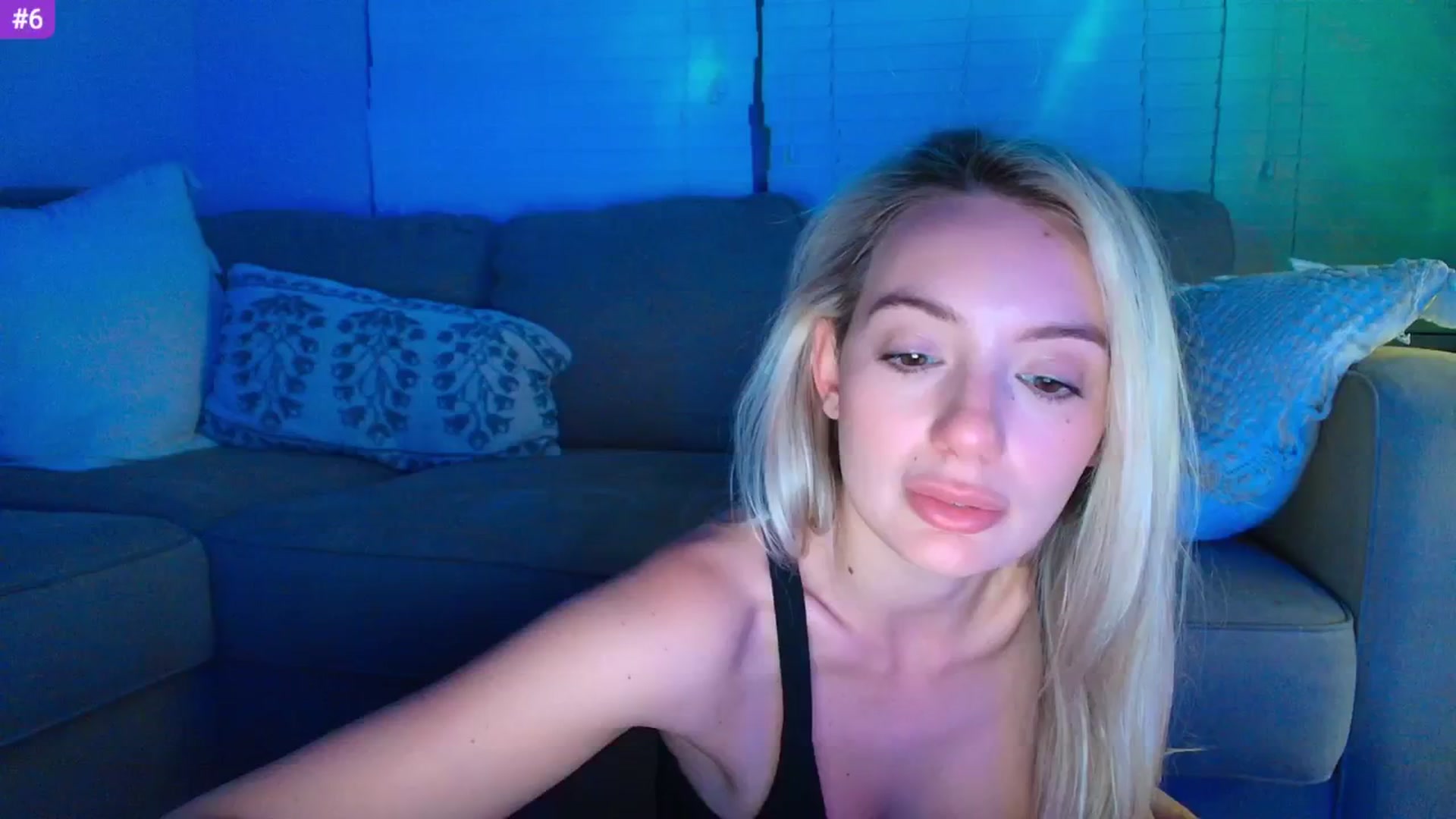 Gallery image thumbnail from Sammy_gray's myfreecams stream on, 04/30/2025, 03:59 image 16 of 20