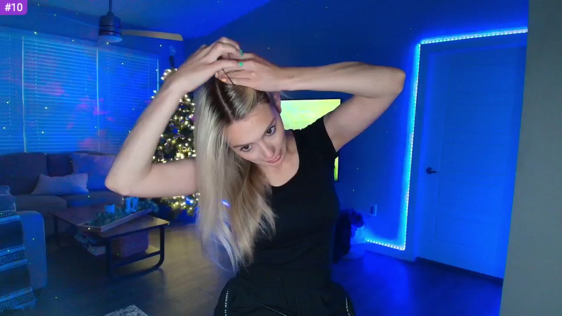 Gallery image thumbnail from Sammy_gray's myfreecams stream on, 05/05/2025, 02:53 image 3 of 20