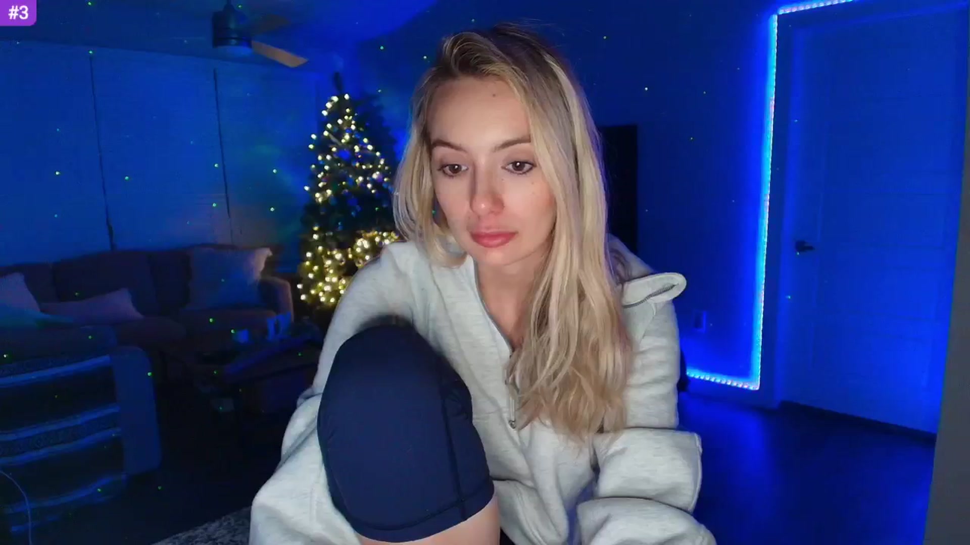 Gallery image thumbnail from Sammy_gray's myfreecams stream on, 05/07/2025, 03:44 image 20 of 20