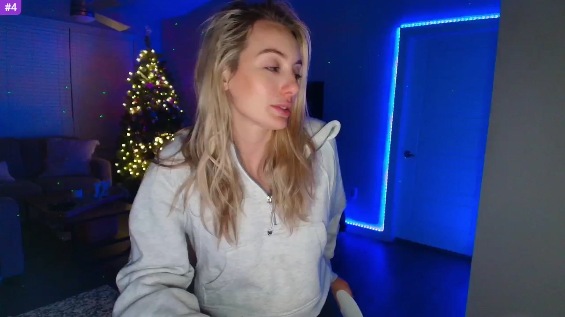 Gallery image thumbnail from Sammy_gray's myfreecams stream on, 05/07/2025, 04:34 image 10 of 20