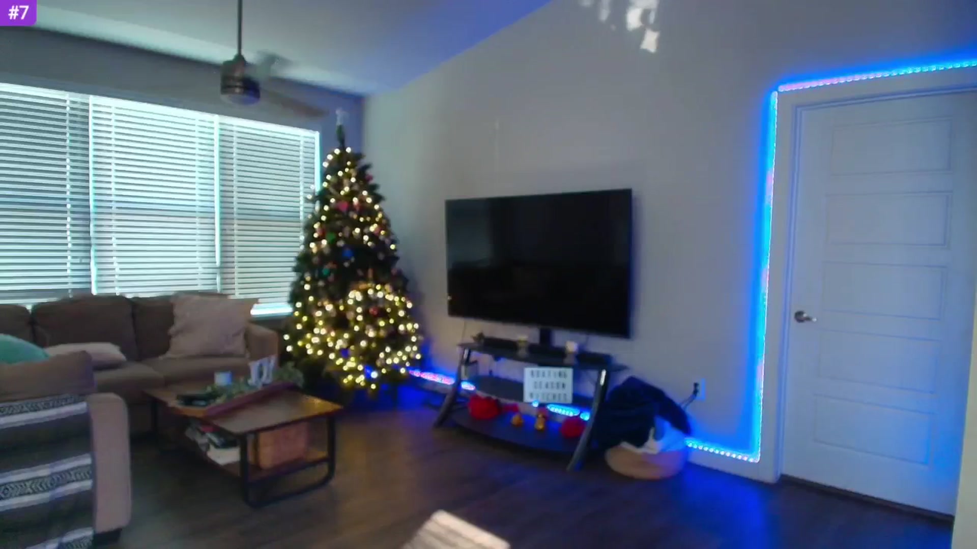 Gallery image thumbnail from Sammy_gray's myfreecams stream on, 05/10/2025, 01:24 image 3 of 20