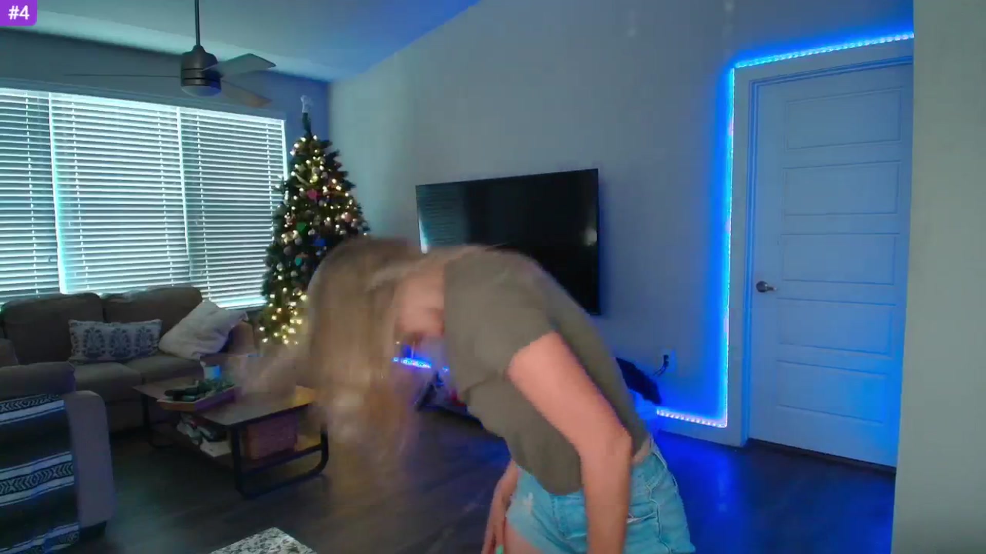 Gallery image thumbnail from Sammy_gray's myfreecams stream on, 05/13/2025, 01:21 image 9 of 20