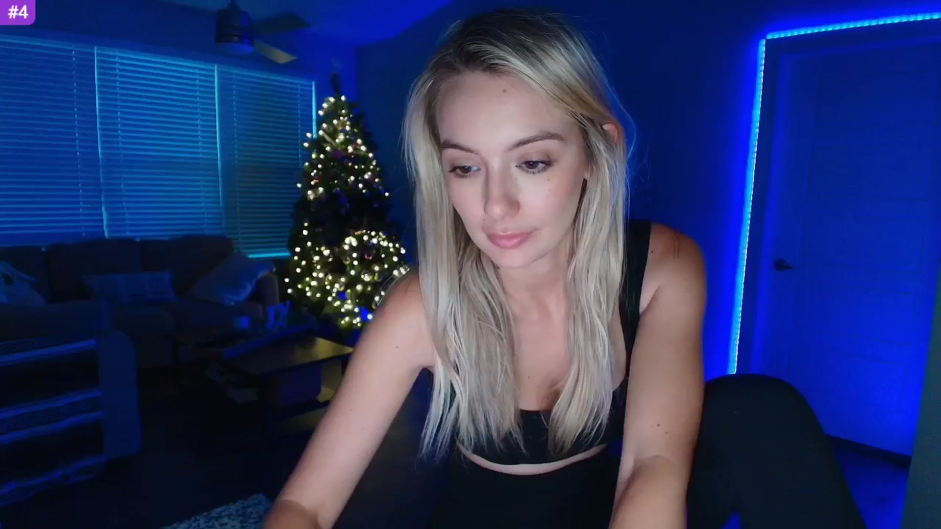 Gallery image thumbnail from Sammy_gray's myfreecams stream on, 05/15/2025, 02:40 image 18 of 20