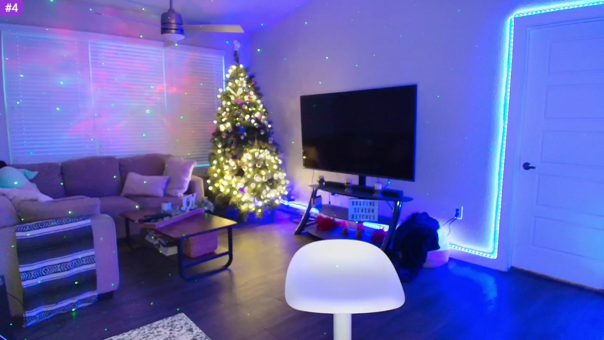 Gallery image thumbnail from Sammy_gray's myfreecams stream on, 05/17/2025, 03:07 image 16 of 20