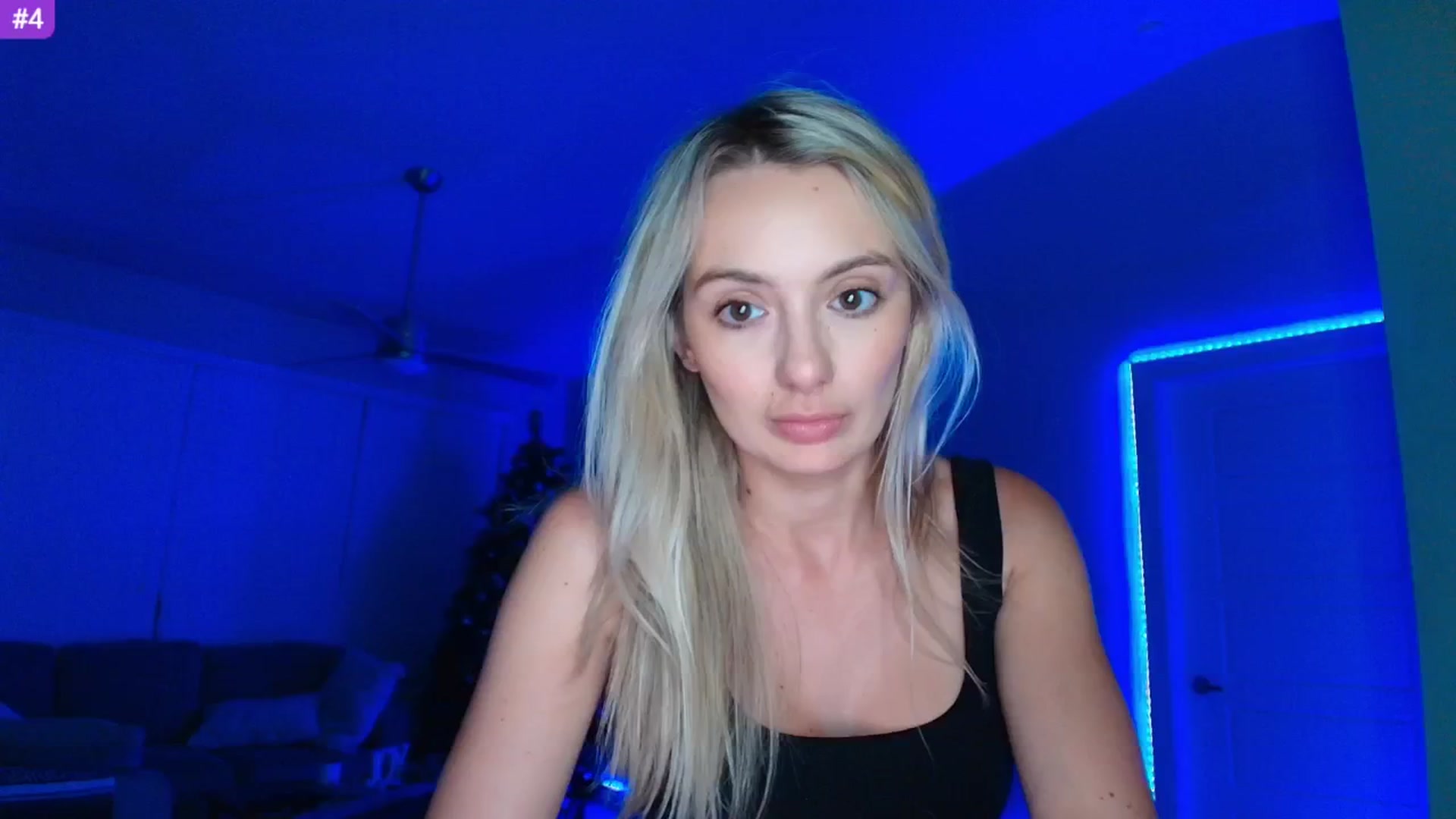 Gallery image thumbnail from Sammy_gray's myfreecams stream on, 05/19/2025, 04:13 image 15 of 20