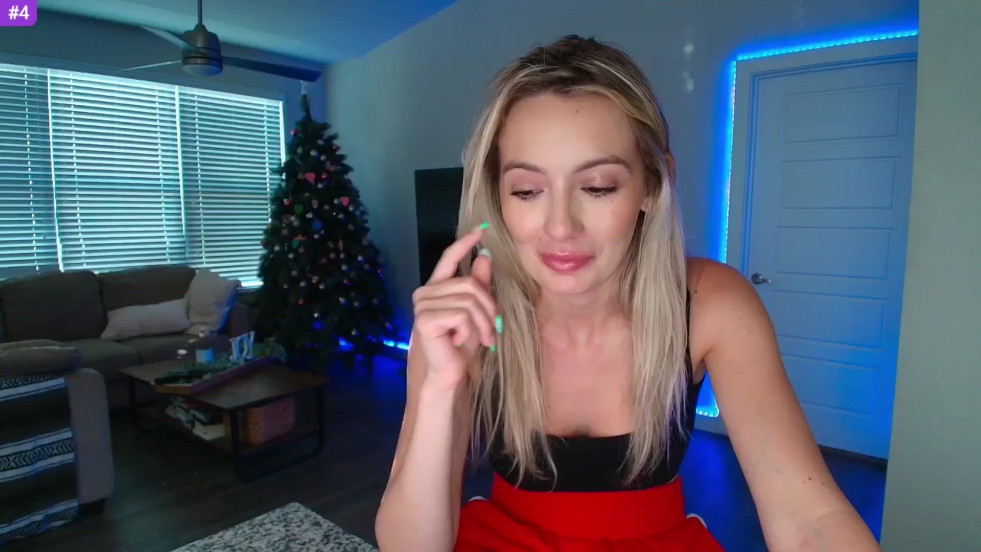 Gallery image thumbnail from Sammy_gray's myfreecams stream on, 05/19/2025, 04:13 image 1 of 20