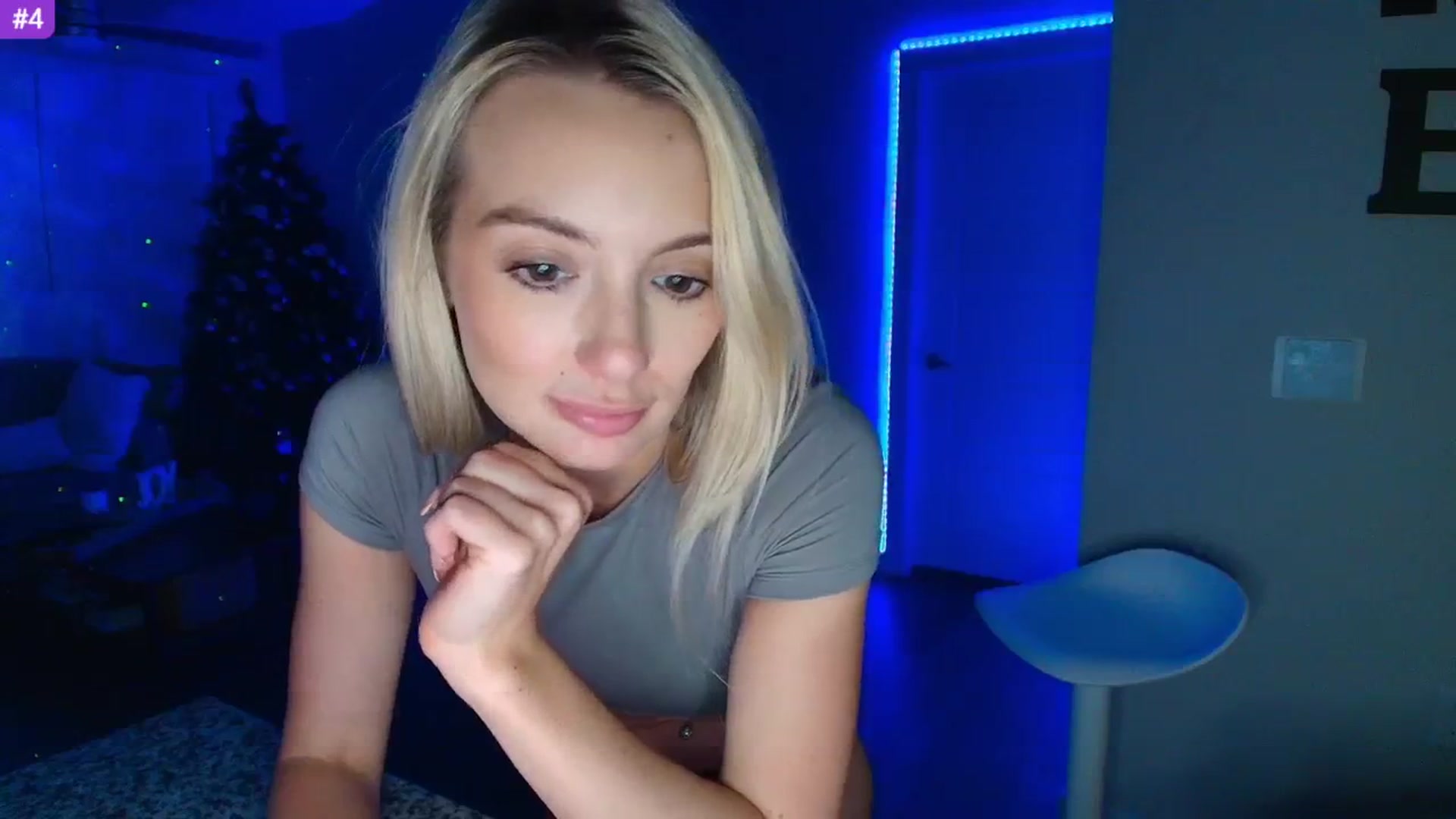 Gallery image thumbnail from Sammy_gray's myfreecams stream on, 05/20/2025, 05:04 image 12 of 20