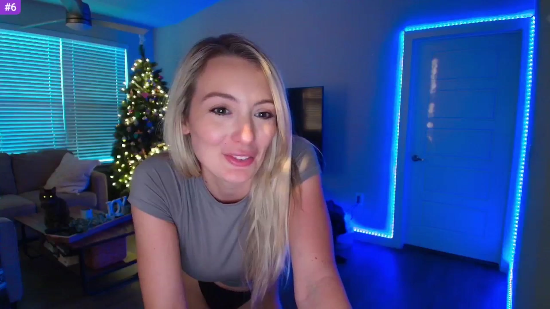 Gallery image thumbnail from Sammy_gray's myfreecams stream on, 05/25/2025, 03:48 image 2 of 20