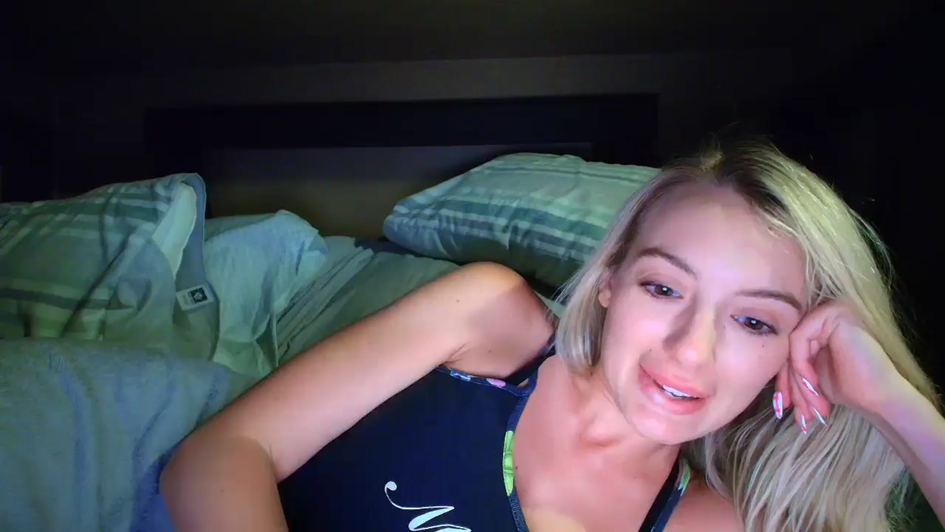 Gallery image thumbnail from Sammy_gray's myfreecams stream on, 05/26/2025, 06:28 image 7 of 20