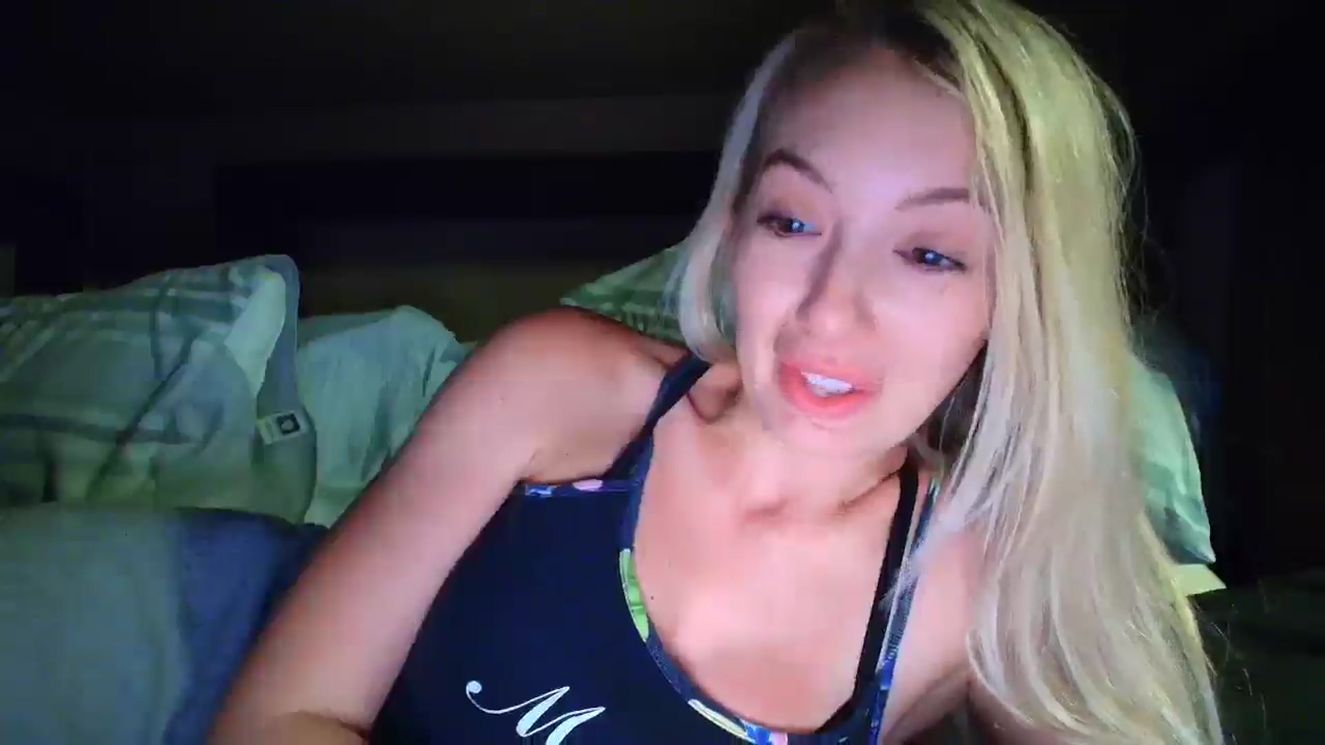 Gallery image thumbnail from Sammy_gray's myfreecams stream on, 05/26/2025, 06:28 image 9 of 20