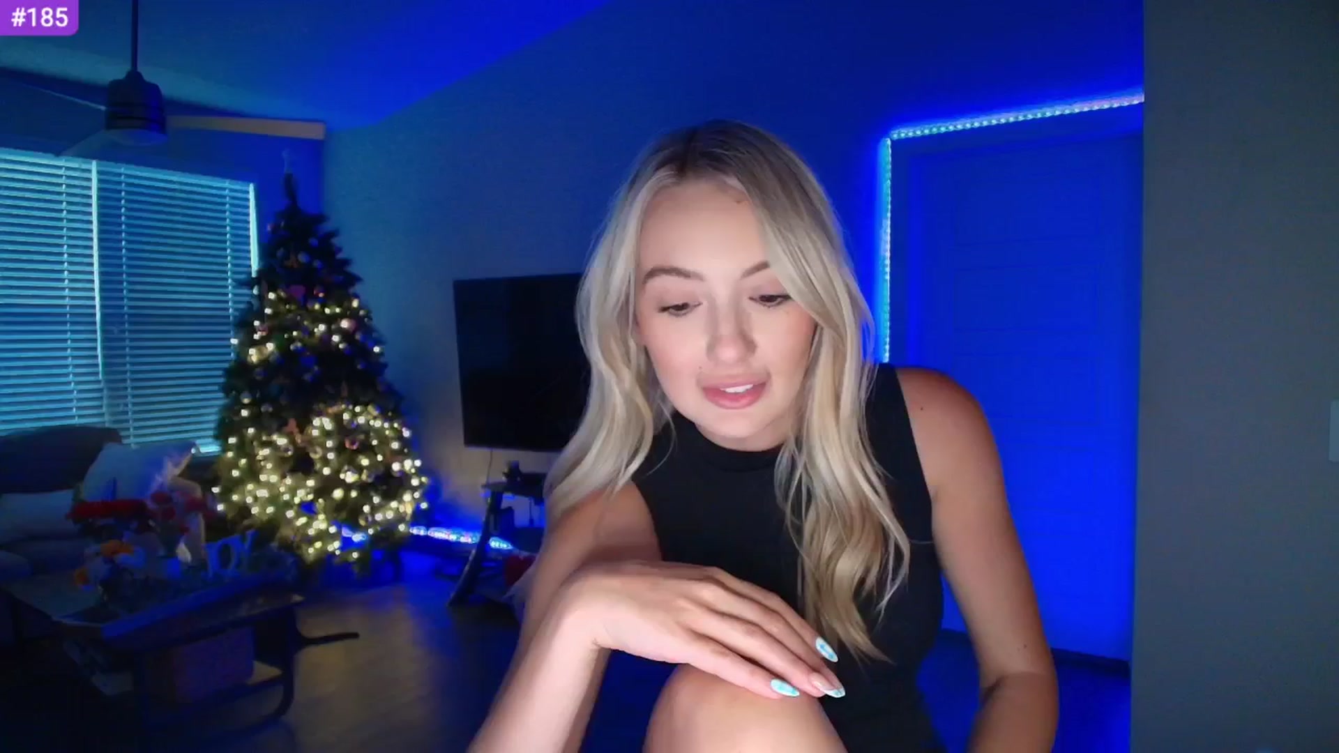 Gallery image thumbnail from Sammy_gray's myfreecams stream on, 06/03/2025, 02:43 image 4 of 20