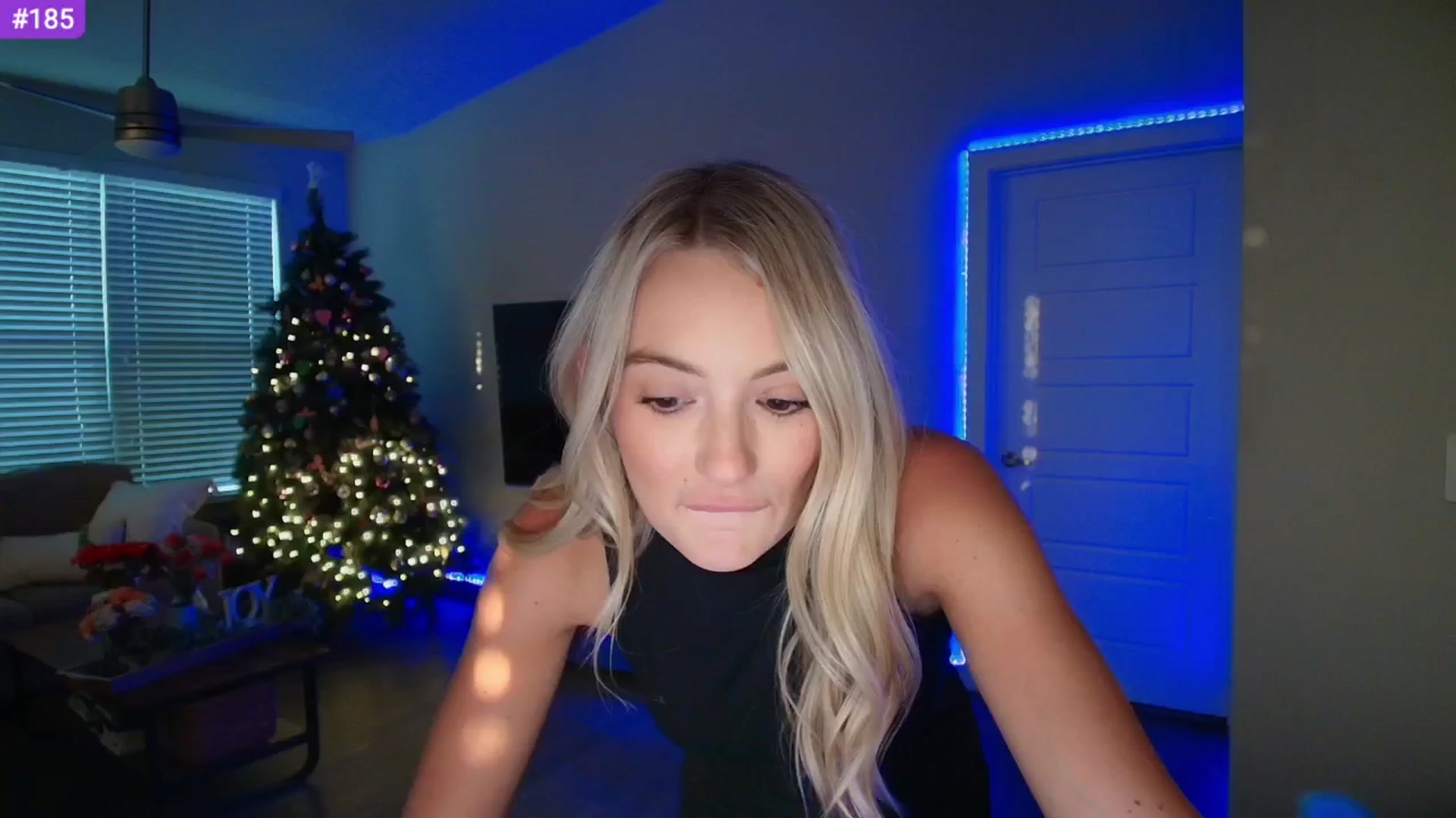 Gallery image thumbnail from Sammy_gray's myfreecams stream on, 06/03/2025, 02:43 image 2 of 20