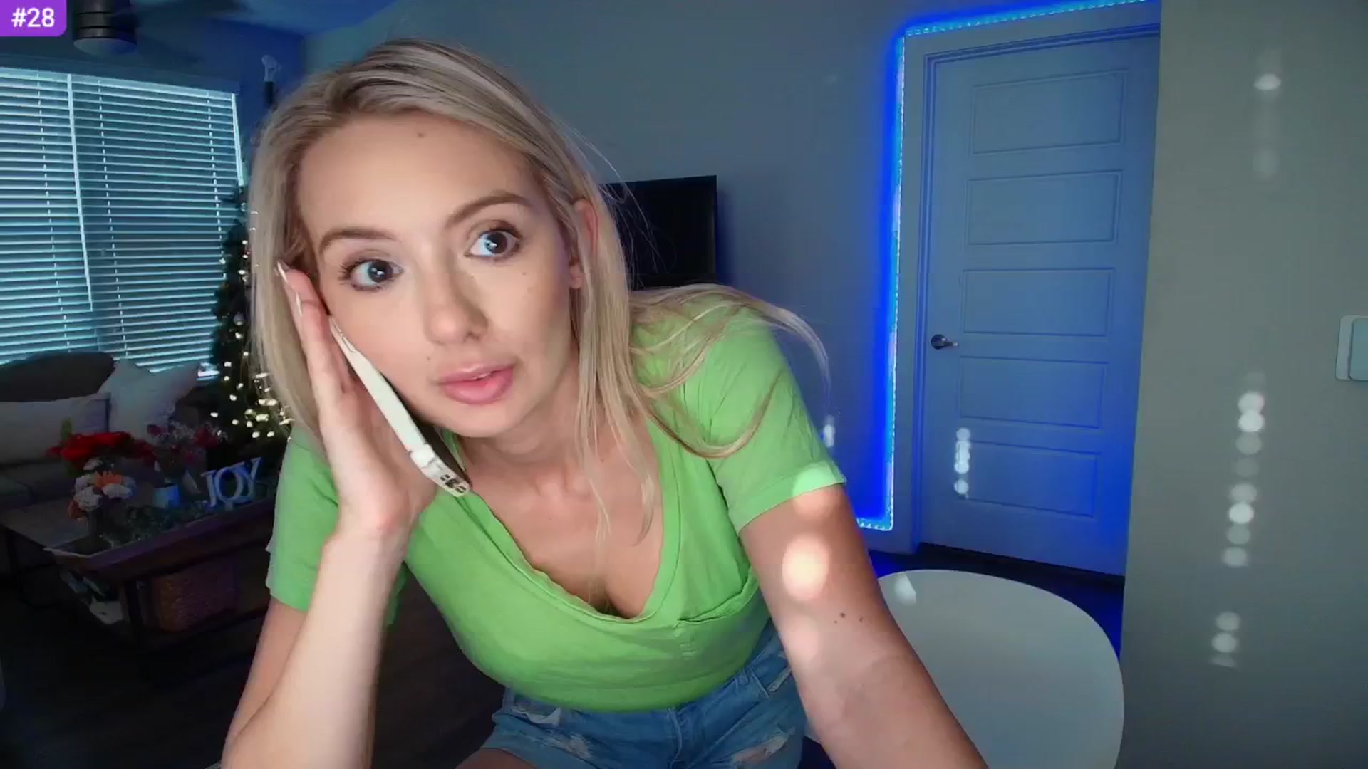 Gallery image thumbnail from Sammy_gray's myfreecams stream on, 06/06/2025, 02:06 image 7 of 20