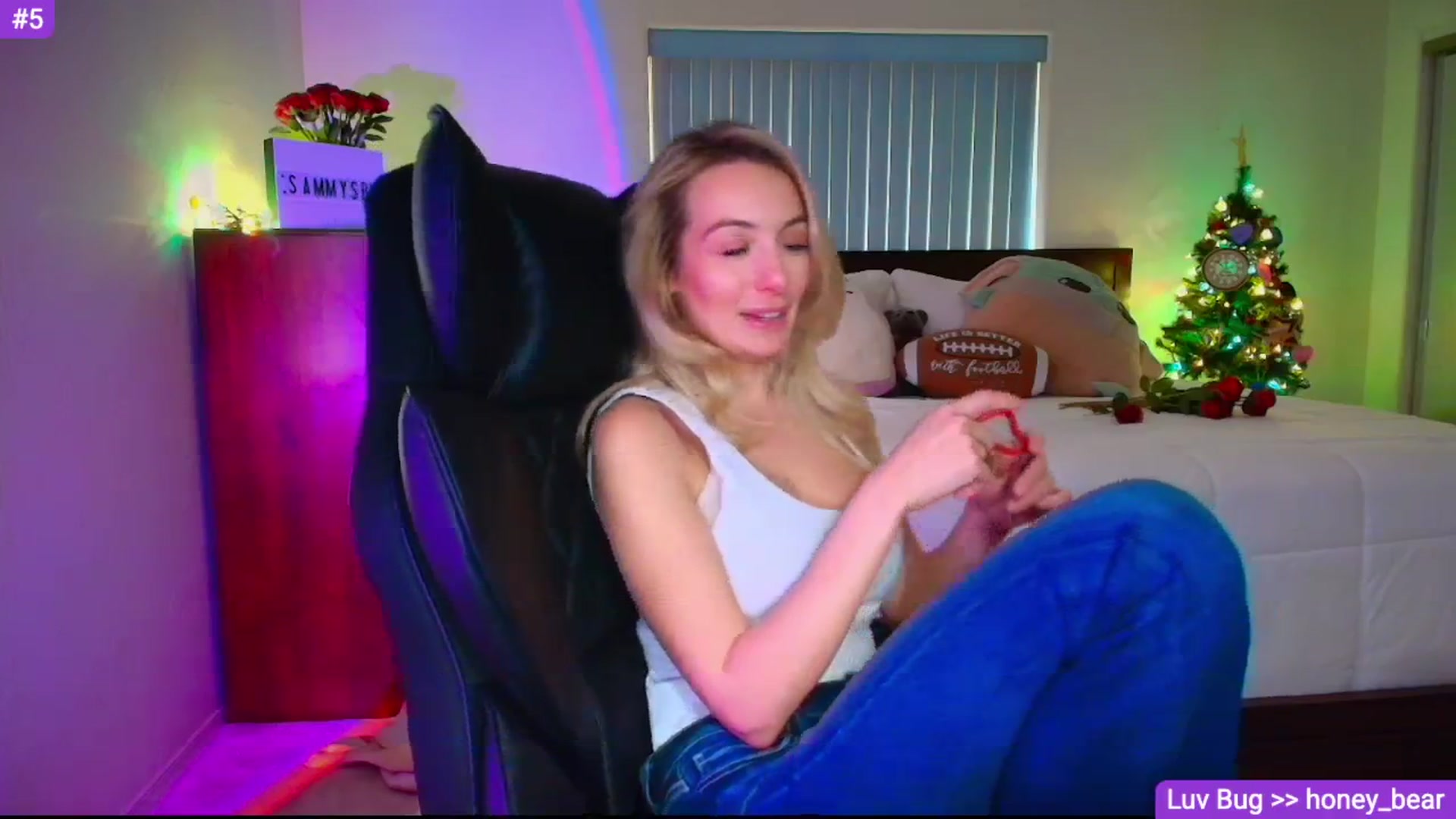 Gallery image thumbnail from Sammy_gray's myfreecams stream on, 02/09/2026, 24:48 image 3 of 20