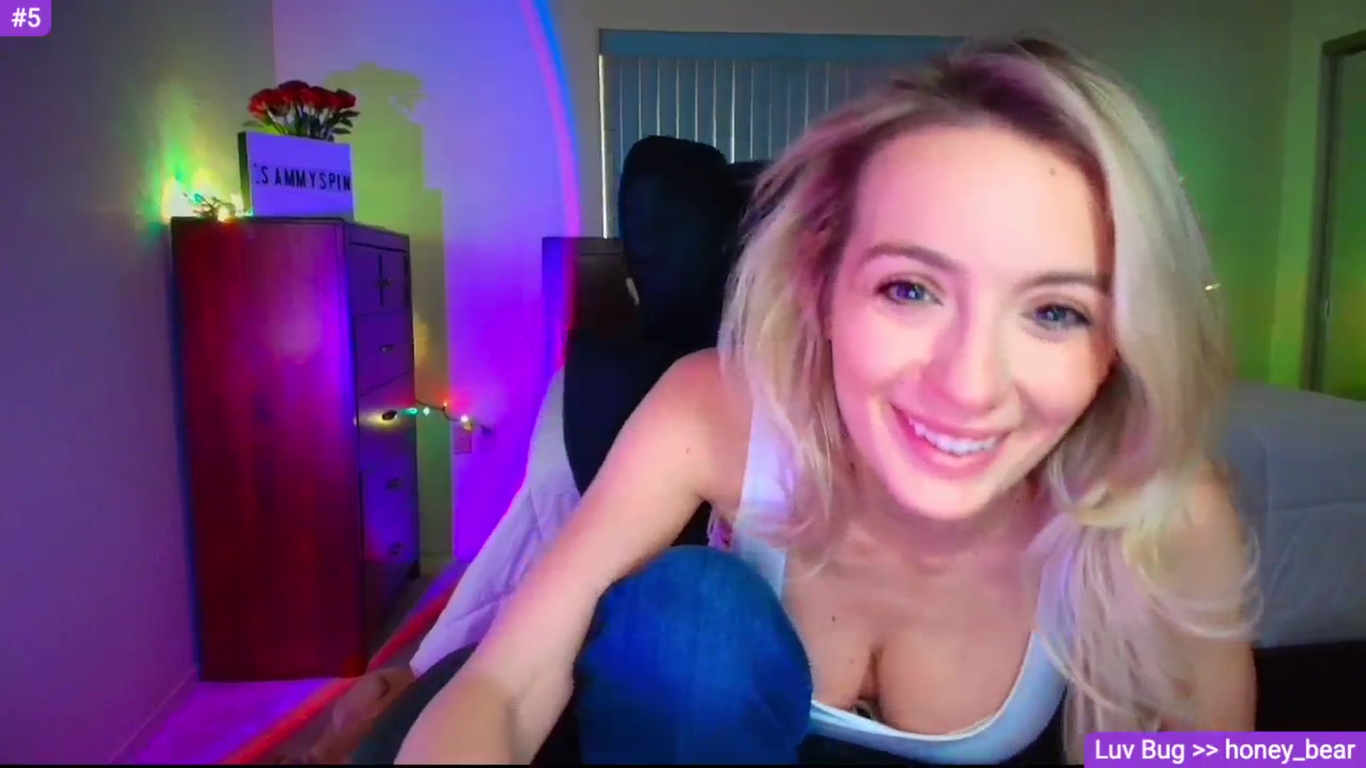Gallery image thumbnail from Sammy_gray's myfreecams stream on, 02/09/2026, 24:48 image 2 of 20