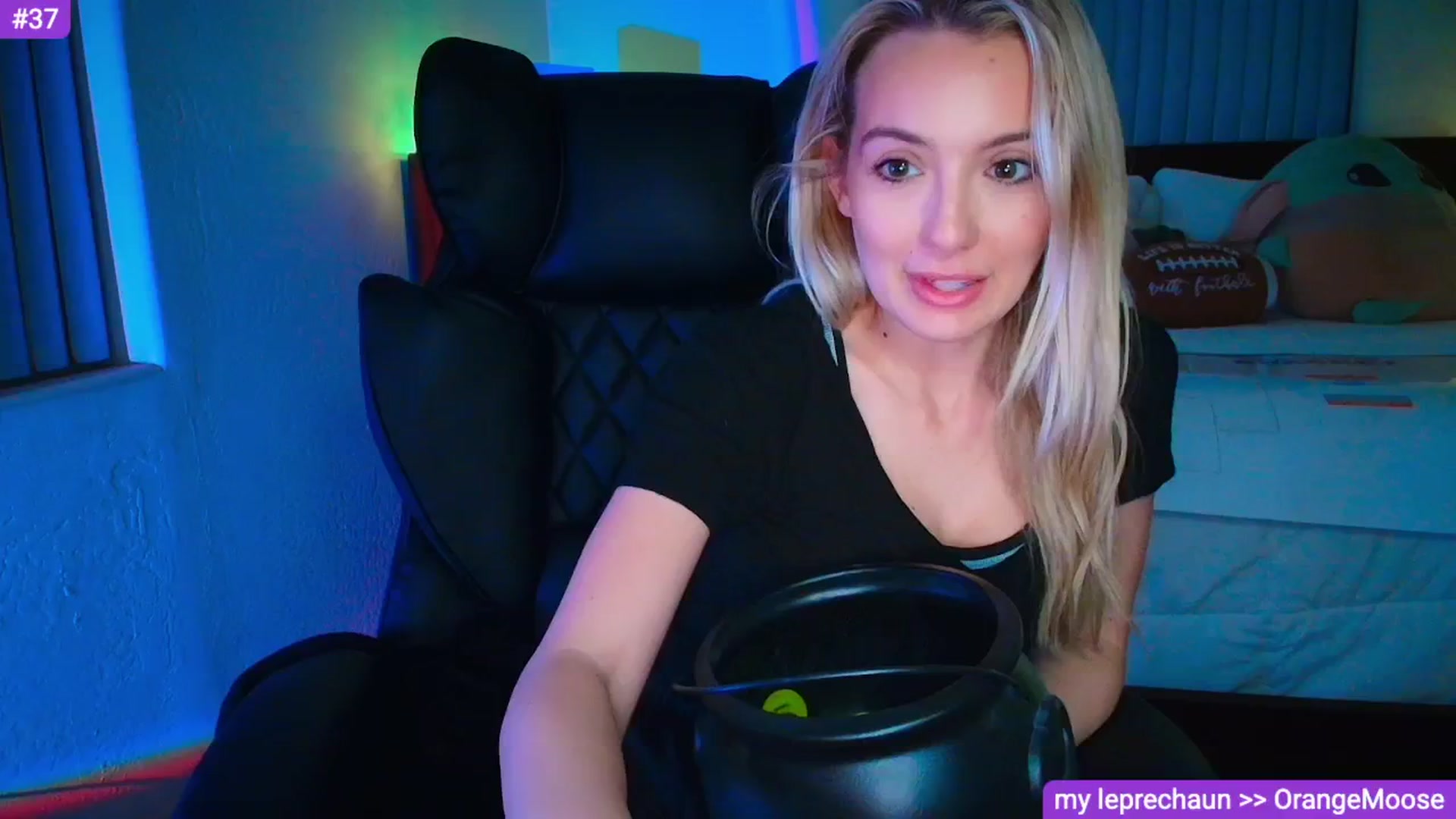 Gallery image thumbnail from Sammy_gray's myfreecams stream on, 03/04/2026, 03:50 image 14 of 20