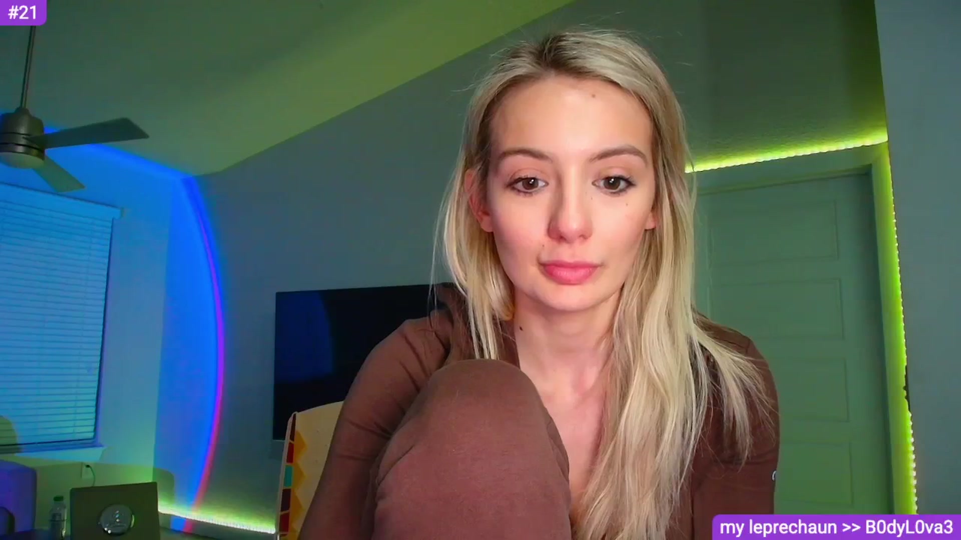 Gallery image thumbnail from Sammy_gray's myfreecams stream on, 03/07/2026, 06:08 image 19 of 20