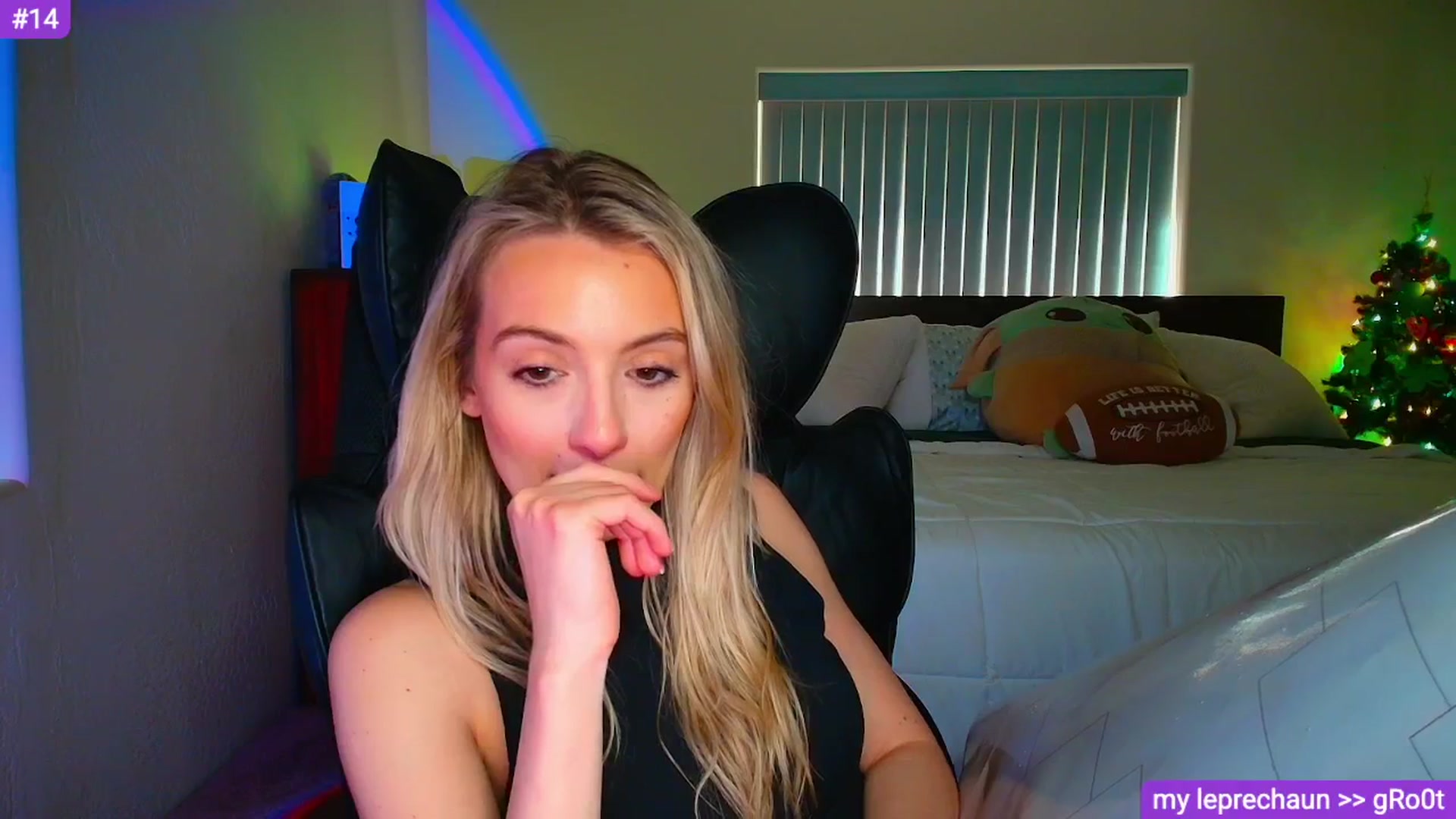 Gallery image thumbnail from Sammy_gray's myfreecams stream on, 03/19/2026, 01:08 image 4 of 20