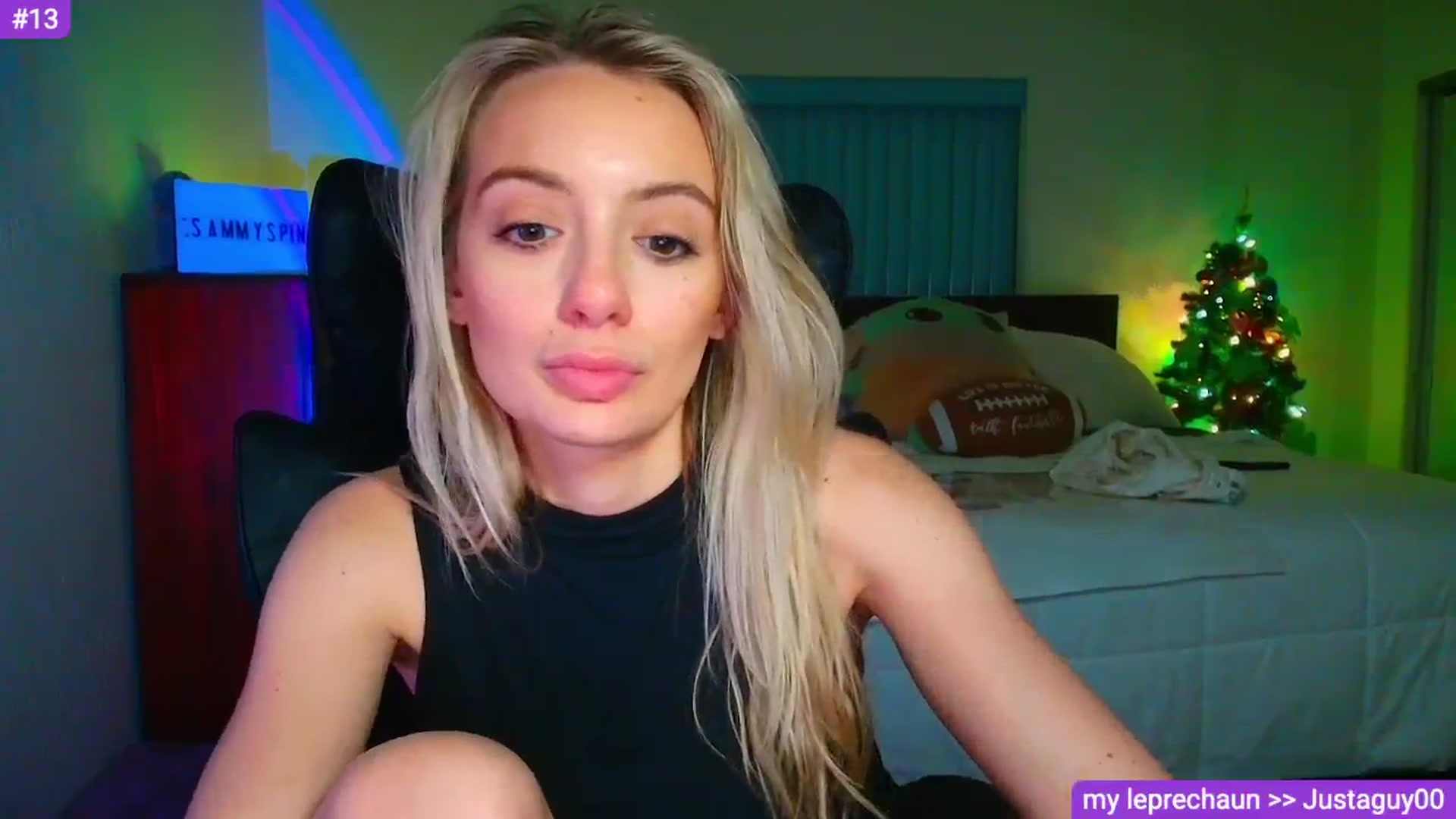 Gallery image thumbnail from Sammy_gray's myfreecams stream on, 03/19/2026, 07:10 image 18 of 20