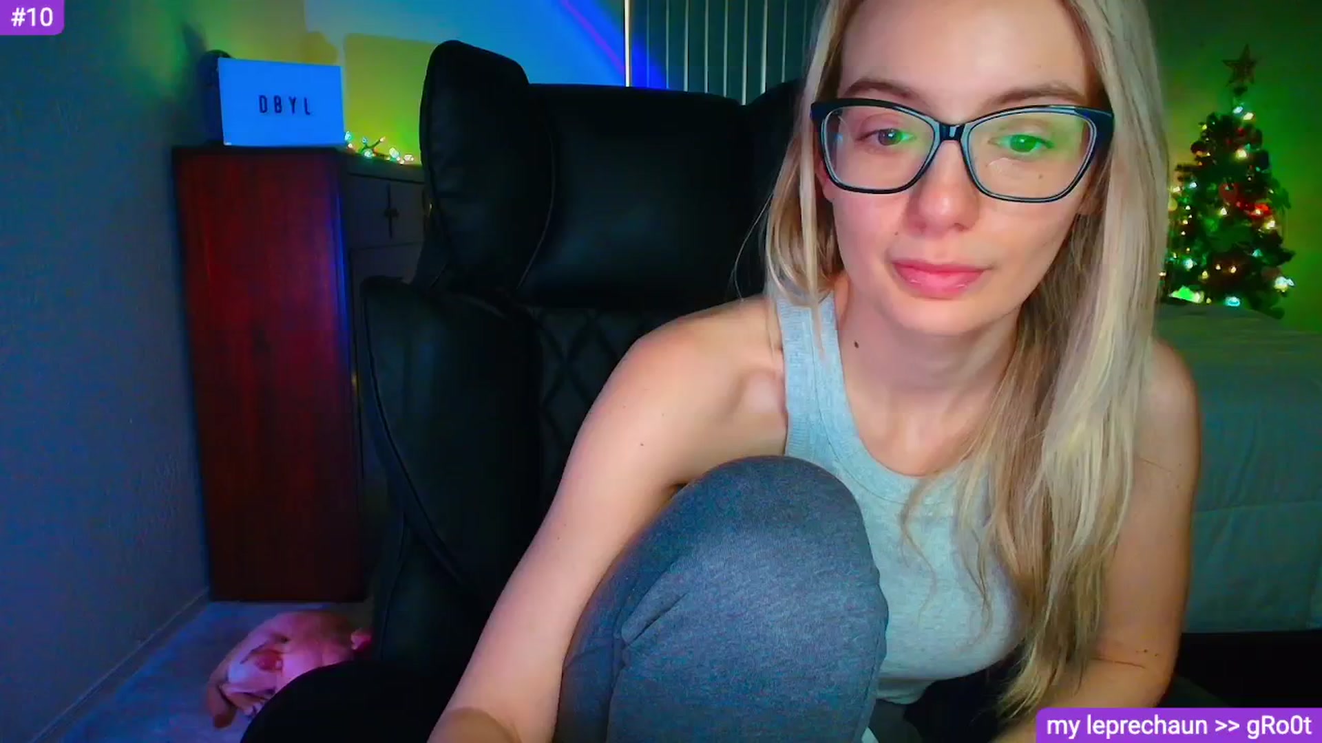 Gallery image thumbnail from Sammy_gray's myfreecams stream on, 03/21/2026, 16:08 image 15 of 20