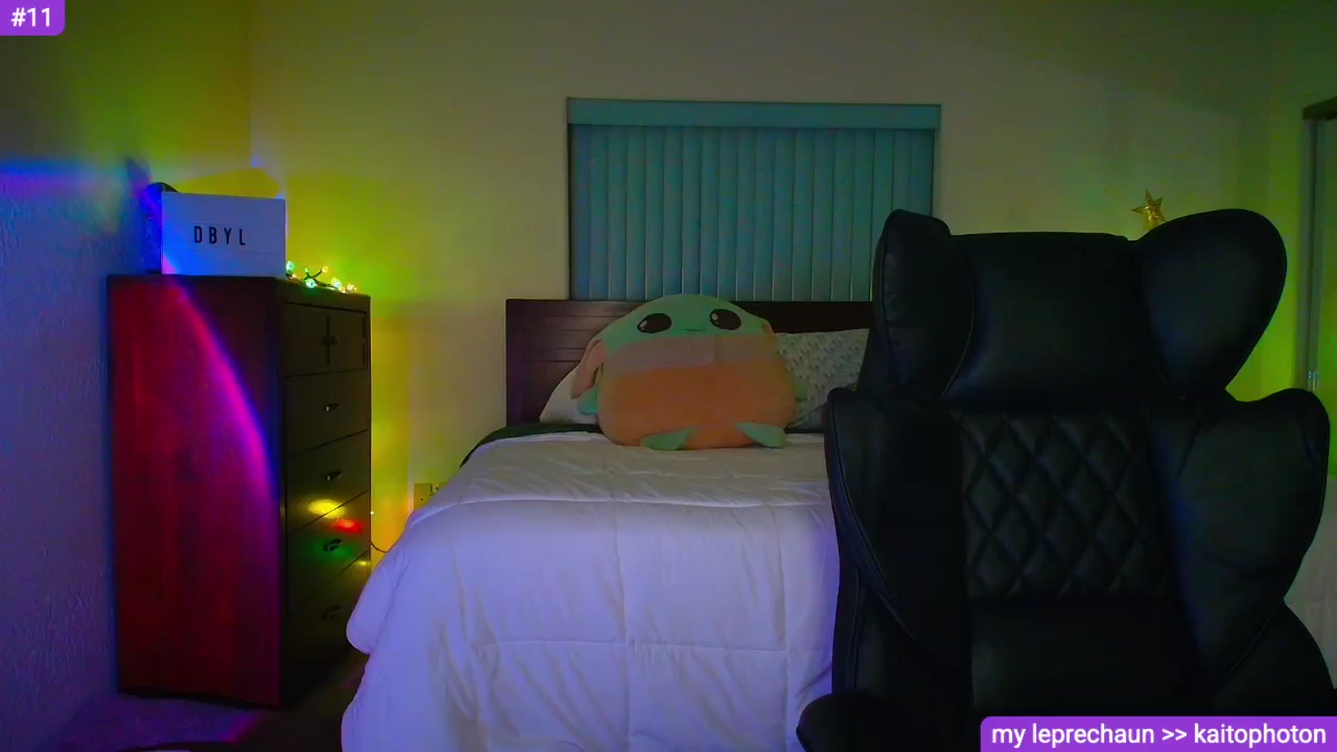 Gallery image thumbnail from Sammy_gray's myfreecams stream on, 03/25/2026, 04:42 image 11 of 20