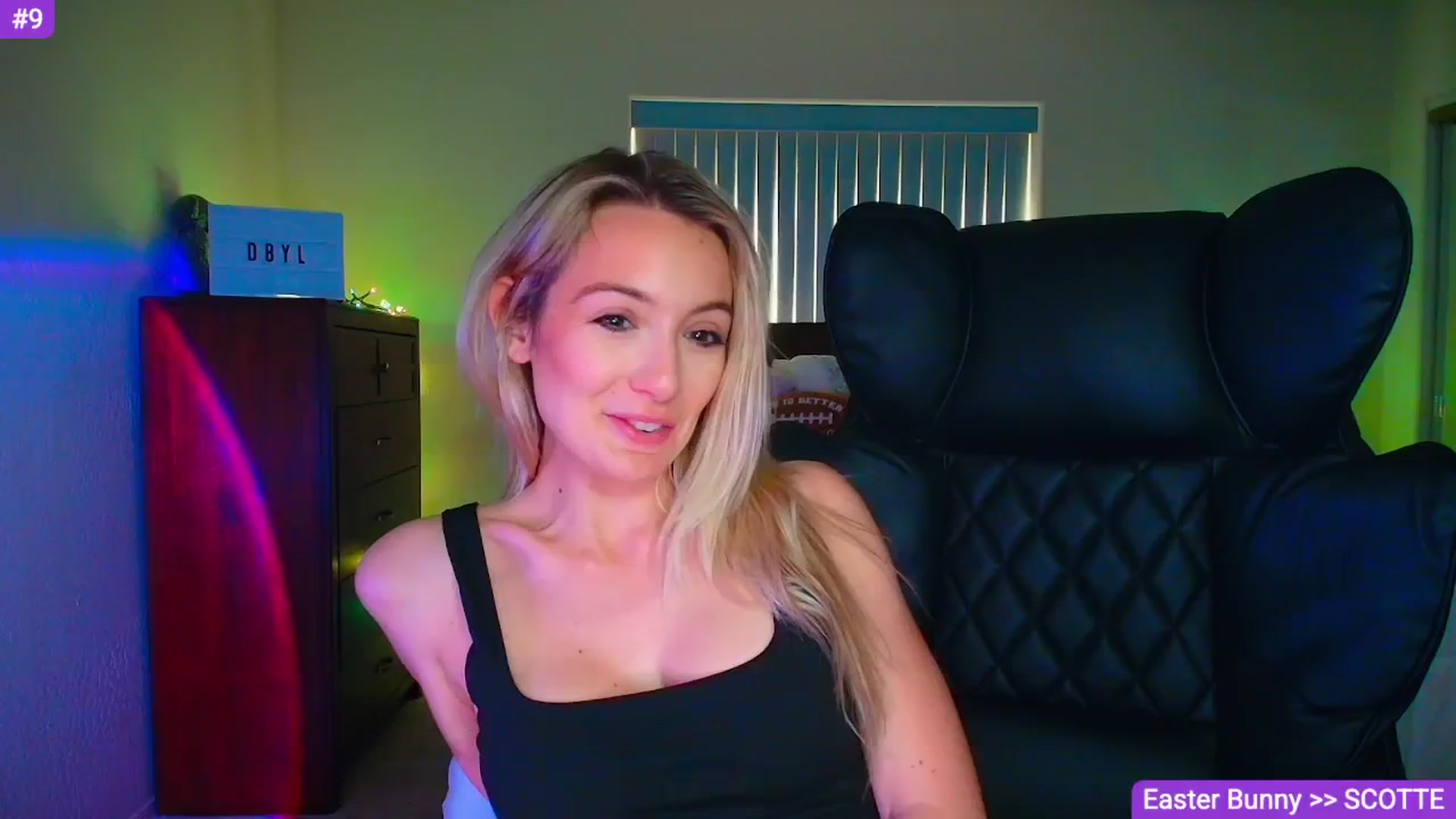 Gallery image thumbnail from Sammy_gray's myfreecams stream on, 03/27/2026, 01:13 image 14 of 20