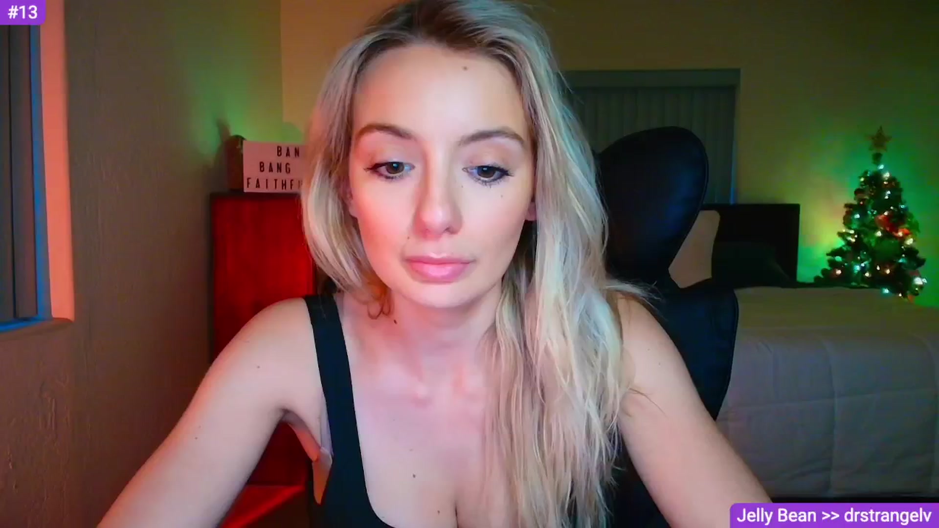 Gallery image thumbnail from Sammy_gray's myfreecams stream on, 04/10/2026, 02:35 image 12 of 20