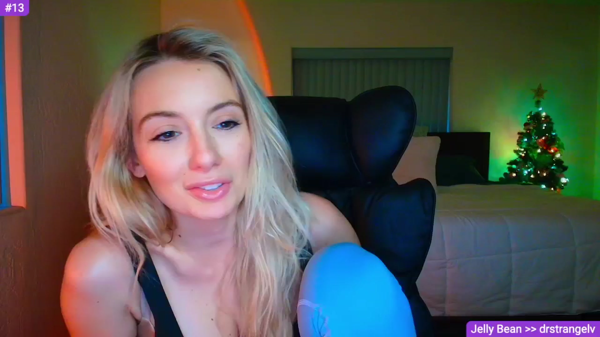 Gallery image thumbnail from Sammy_gray's myfreecams stream on, 04/10/2026, 02:35 image 11 of 20