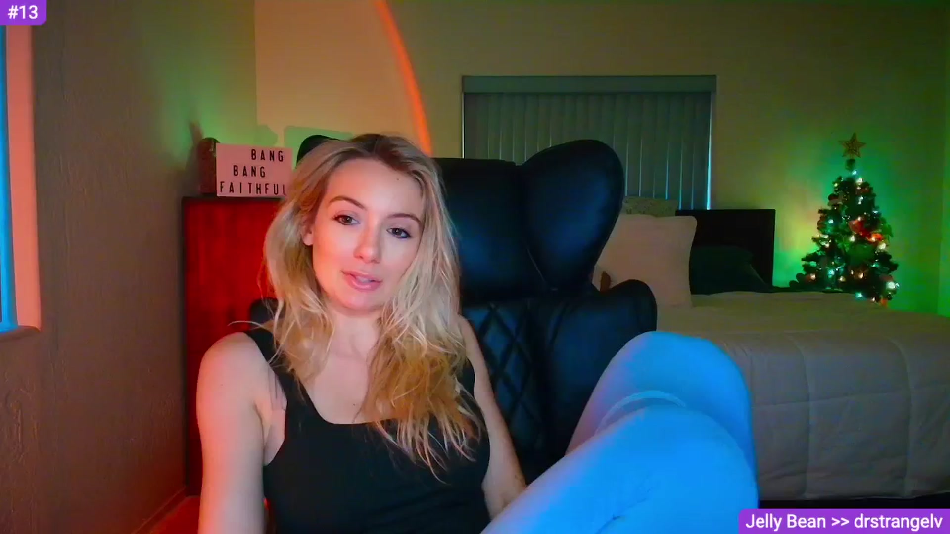 Gallery image thumbnail from Sammy_gray's myfreecams stream on, 04/10/2026, 02:35 image 8 of 20