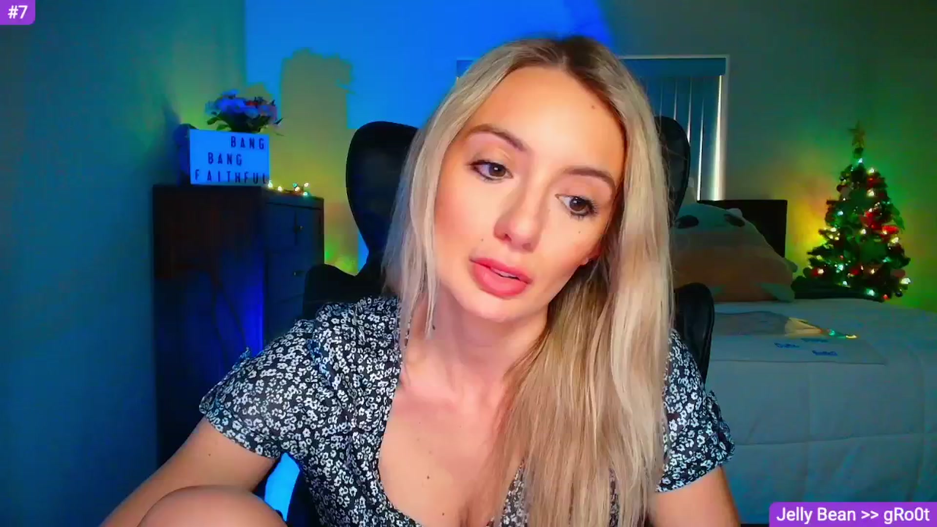 Gallery image thumbnail from Sammy_gray's myfreecams stream on, 04/17/2026, 03:41 image 2 of 20