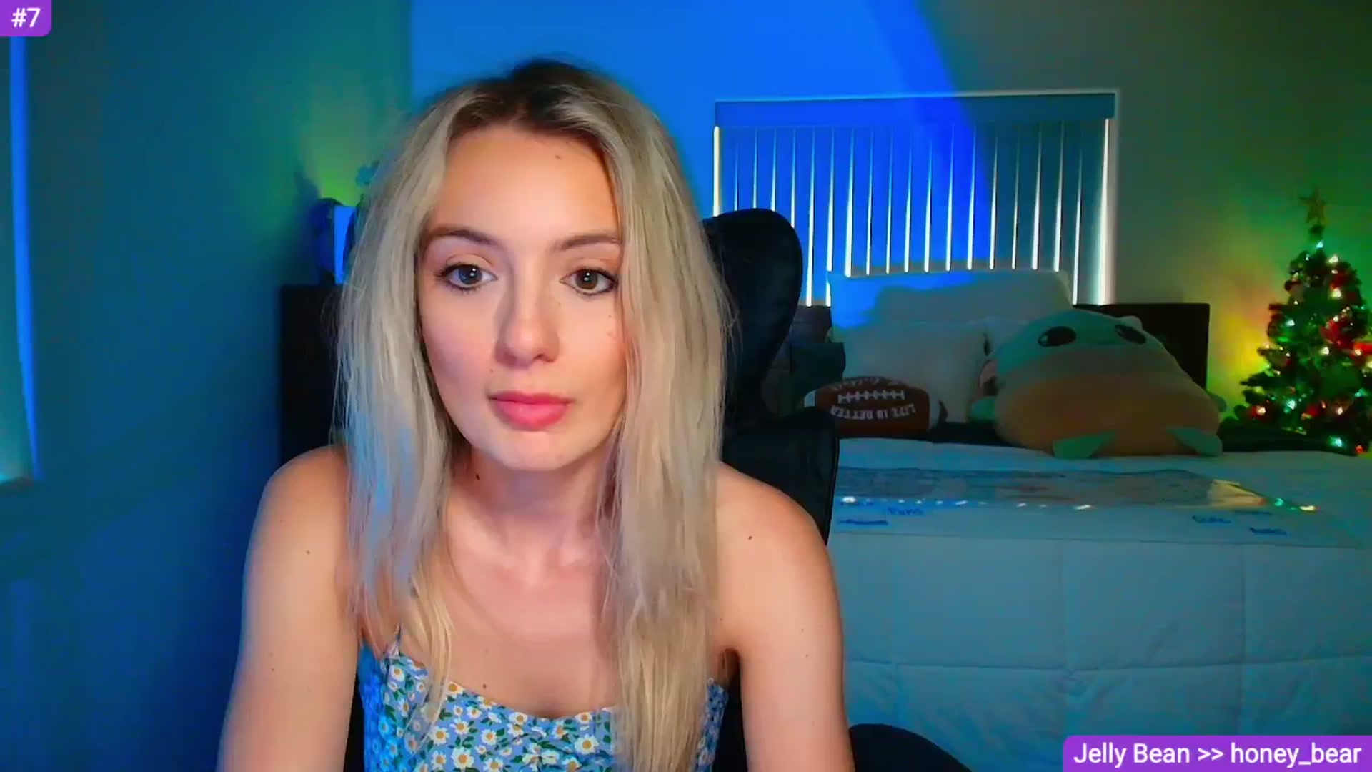 Gallery image thumbnail from Sammy_gray's myfreecams stream on, 04/18/2026, 02:23 image 5 of 20