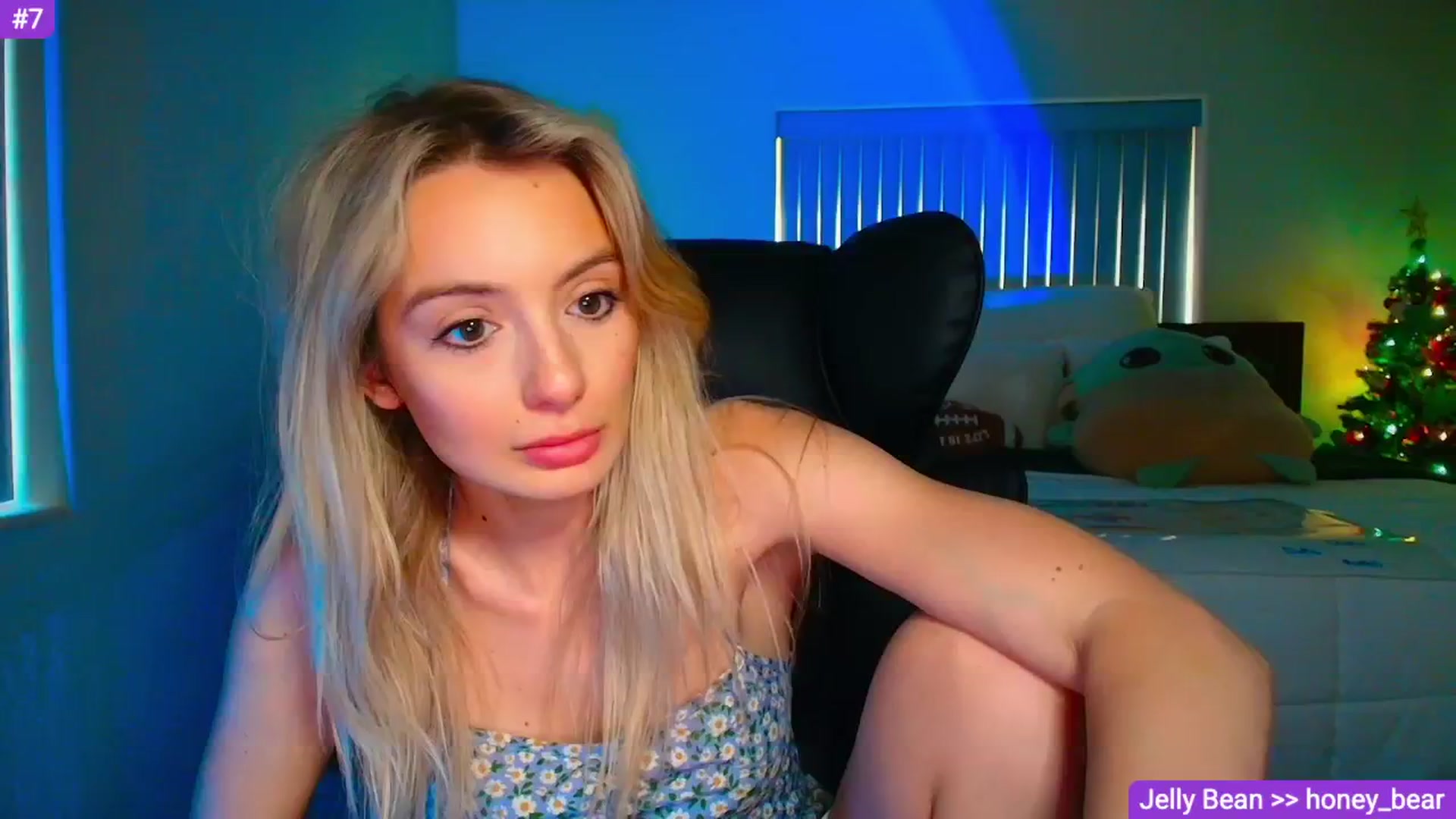 Gallery image thumbnail from Sammy_gray's myfreecams stream on, 04/18/2026, 02:23 image 7 of 20