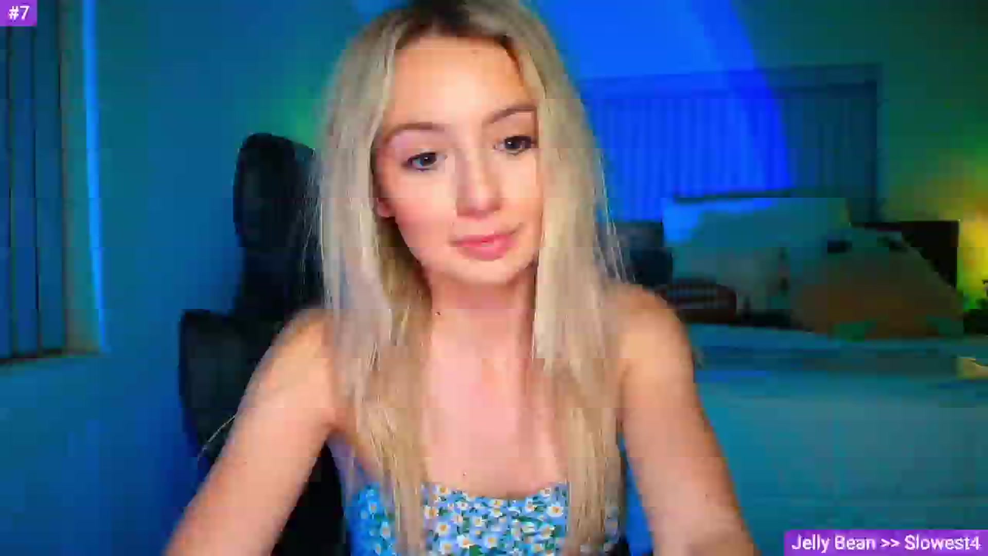 Gallery image thumbnail from Sammy_gray's myfreecams stream on, 04/18/2026, 04:31 image 1 of 20