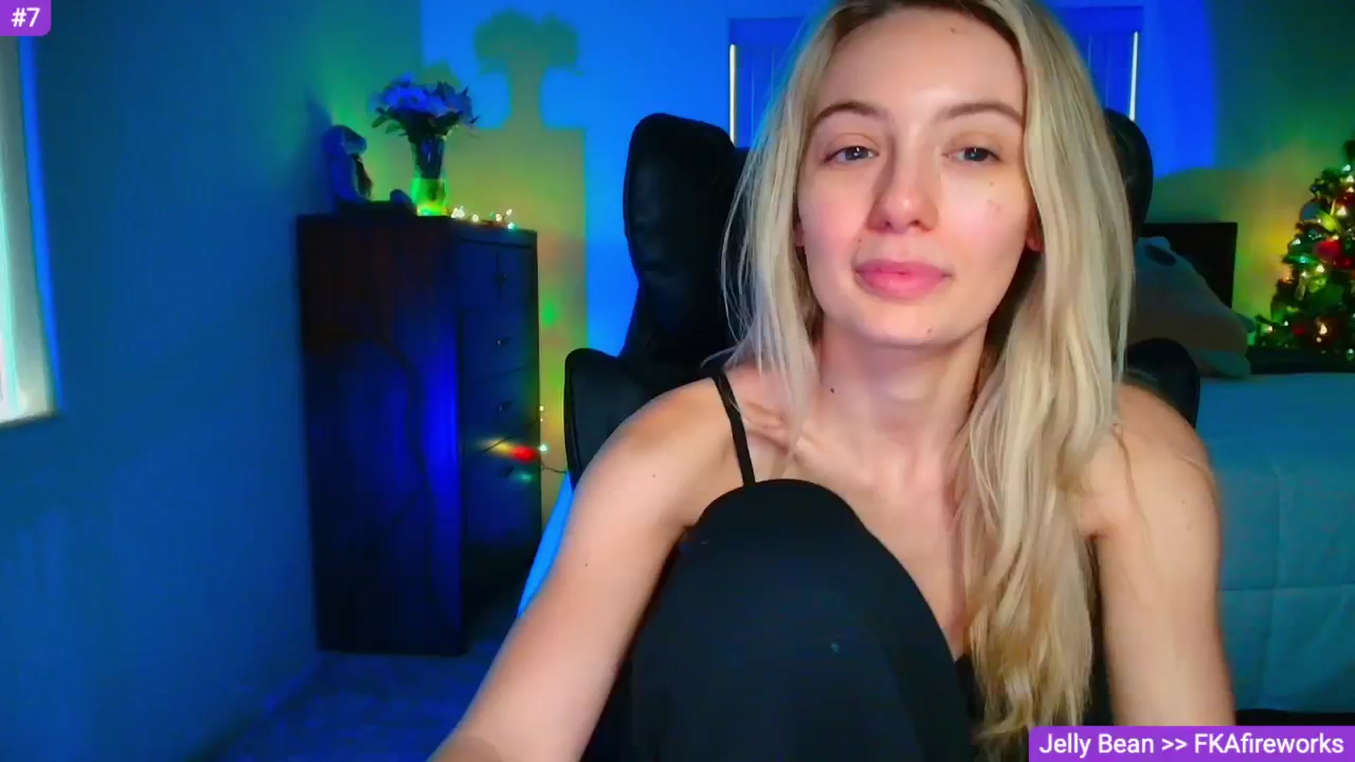 Gallery image thumbnail from Sammy_gray's myfreecams stream on, 04/18/2026, 18:27 image 18 of 20