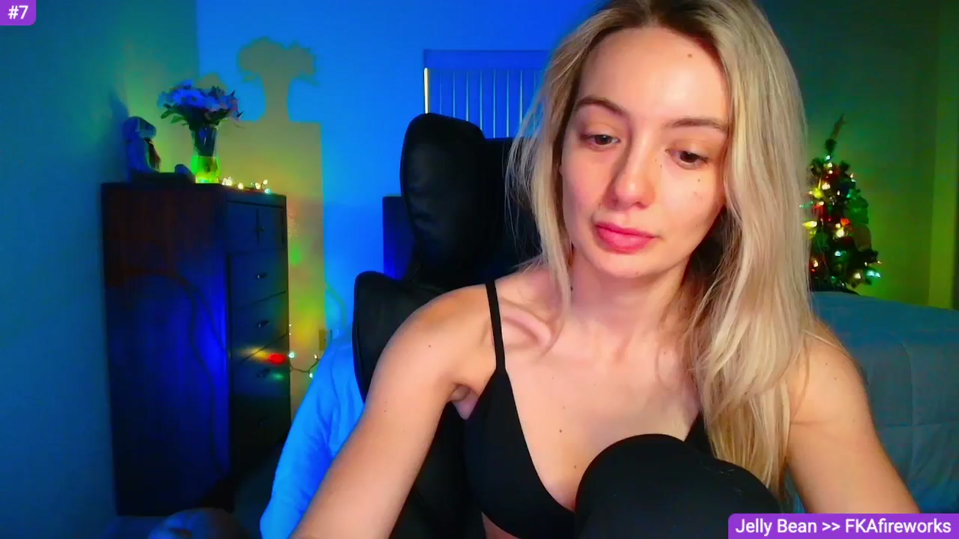 Gallery image thumbnail from Sammy_gray's myfreecams stream on, 04/18/2026, 18:27 image 2 of 20