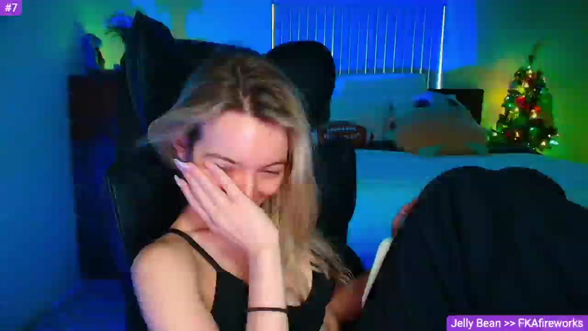 Gallery image thumbnail from Sammy_gray's myfreecams stream on, 04/18/2026, 21:14 image 1 of 20