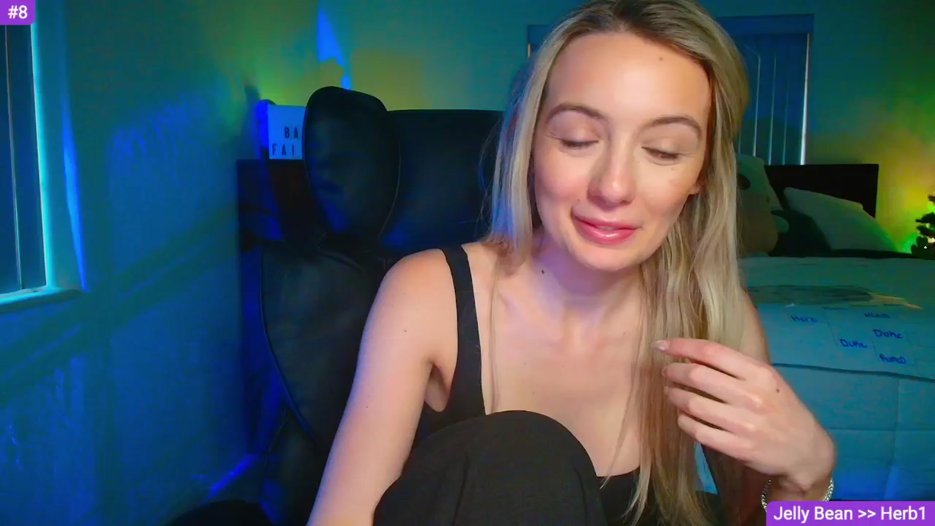 Gallery image thumbnail from Sammy_gray's myfreecams stream on, 04/21/2026, 04:00 image 4 of 20