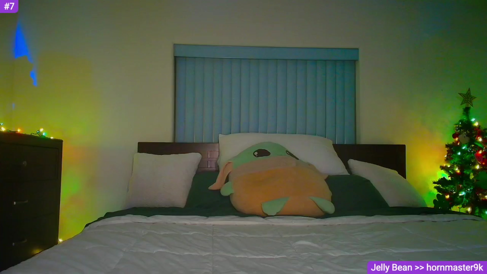 Gallery image thumbnail from Sammy_gray's myfreecams stream on, 04/21/2026, 07:19 image 4 of 20