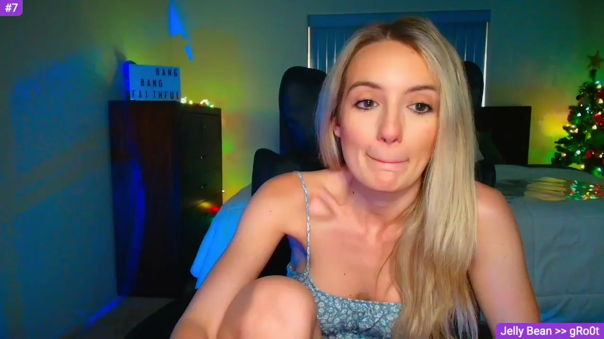 Gallery image thumbnail from Sammy_gray's myfreecams stream on, 04/23/2026, 01:25 image 14 of 20