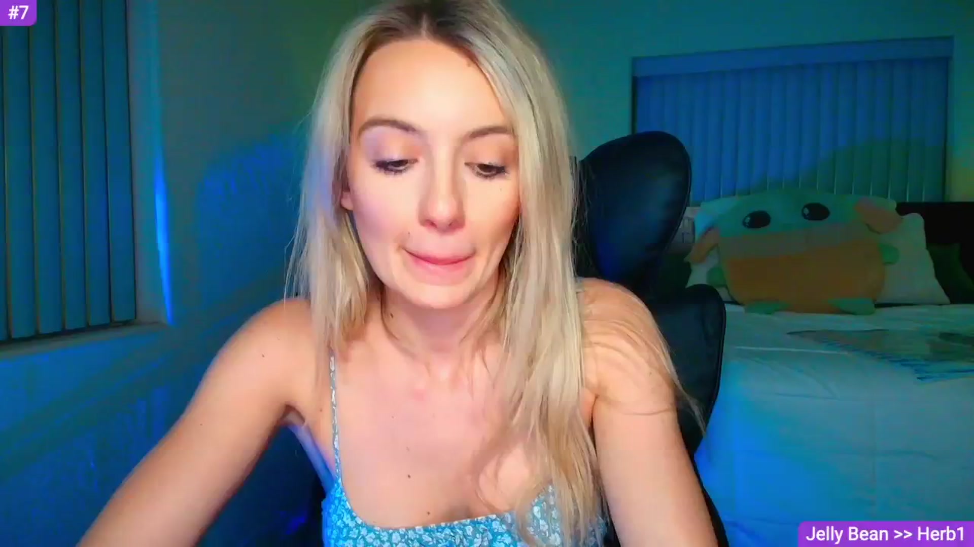 Gallery image thumbnail from Sammy_gray's myfreecams stream on, 04/23/2026, 02:42 image 17 of 20