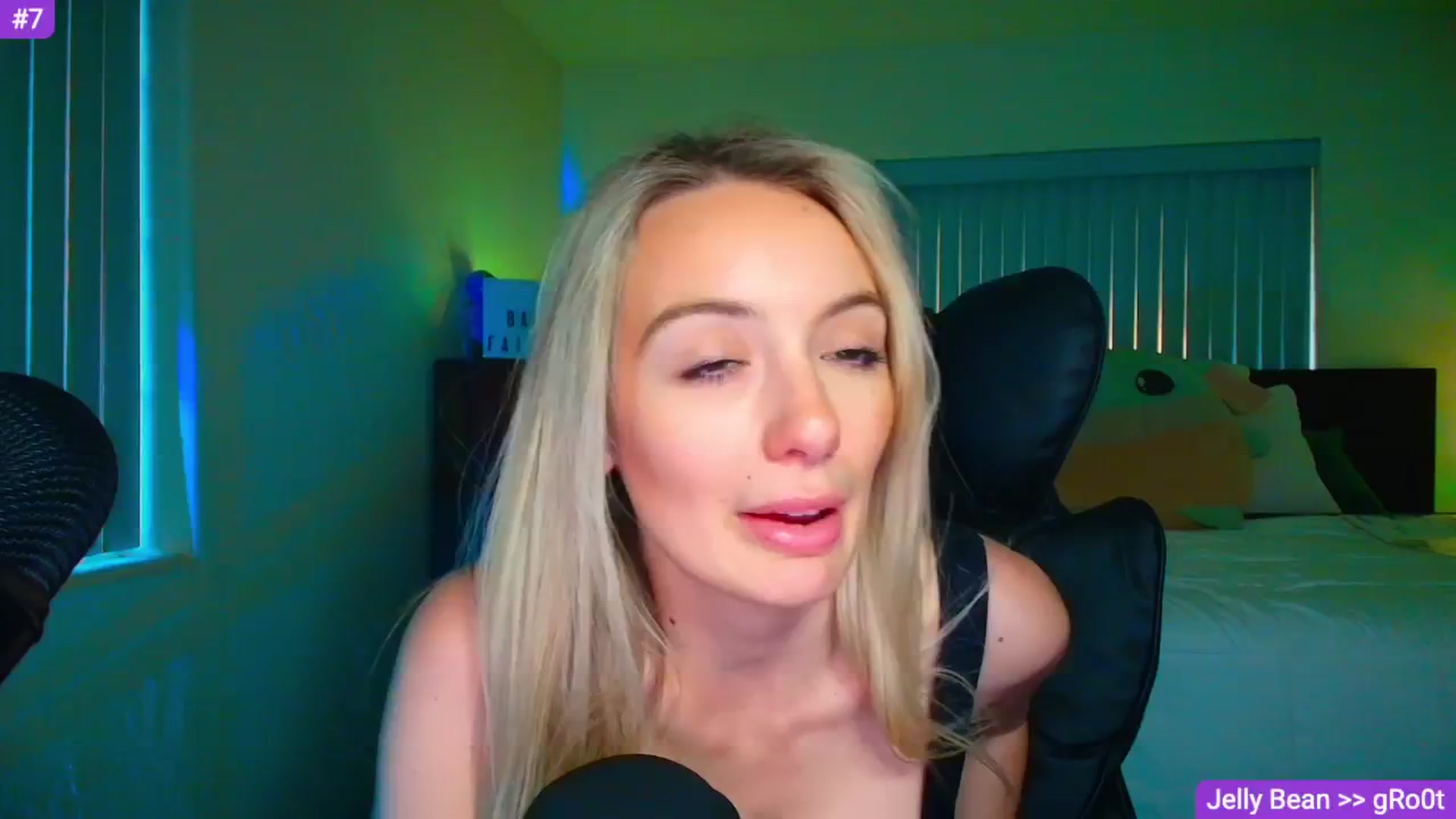 Gallery image thumbnail from Sammy_gray's myfreecams stream on, 04/24/2026, 02:21 image 12 of 20