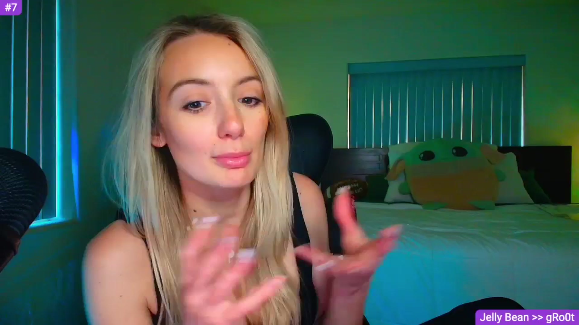 Gallery image thumbnail from Sammy_gray's myfreecams stream on, 04/24/2026, 02:21 image 9 of 20